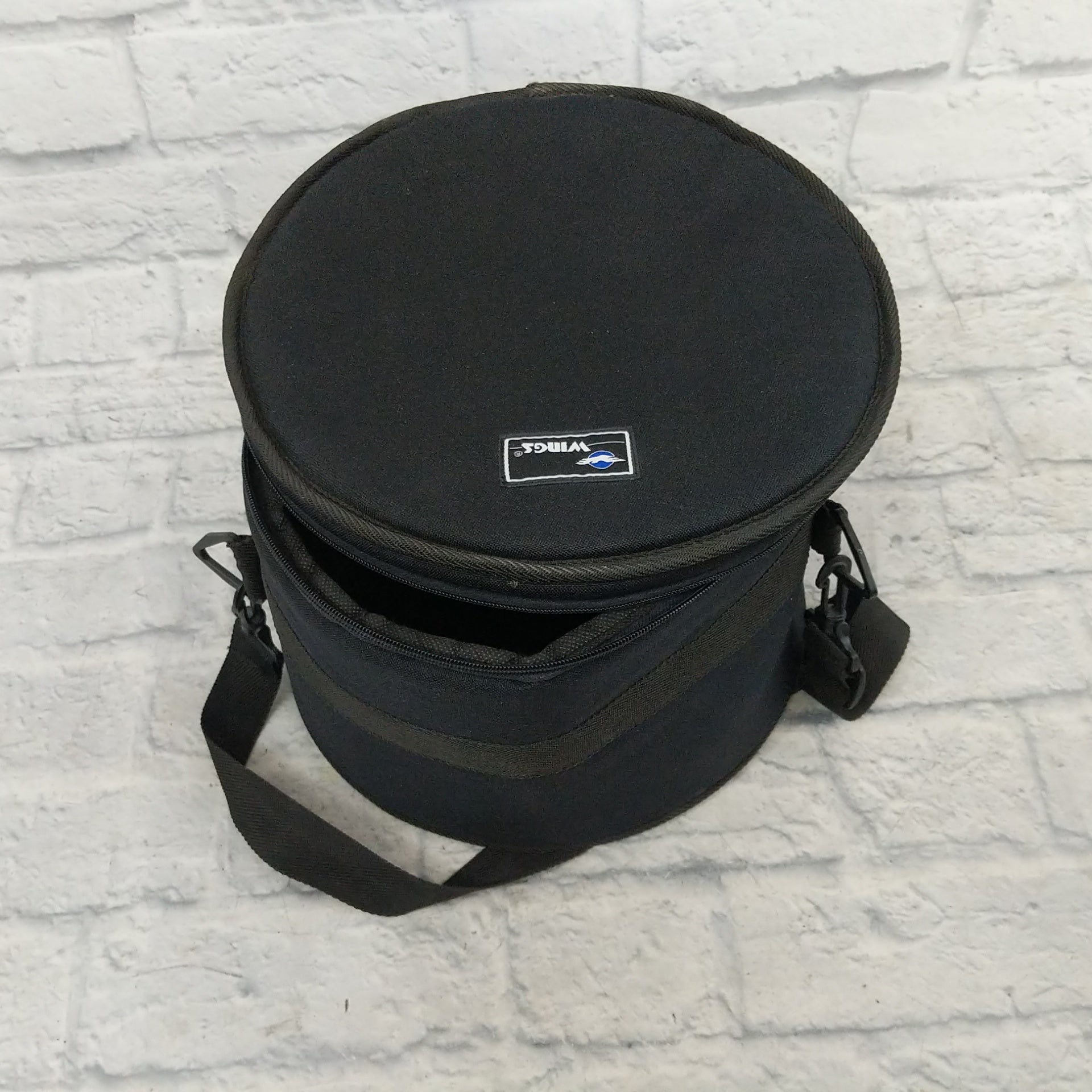 Wings Tom Case 10x8"