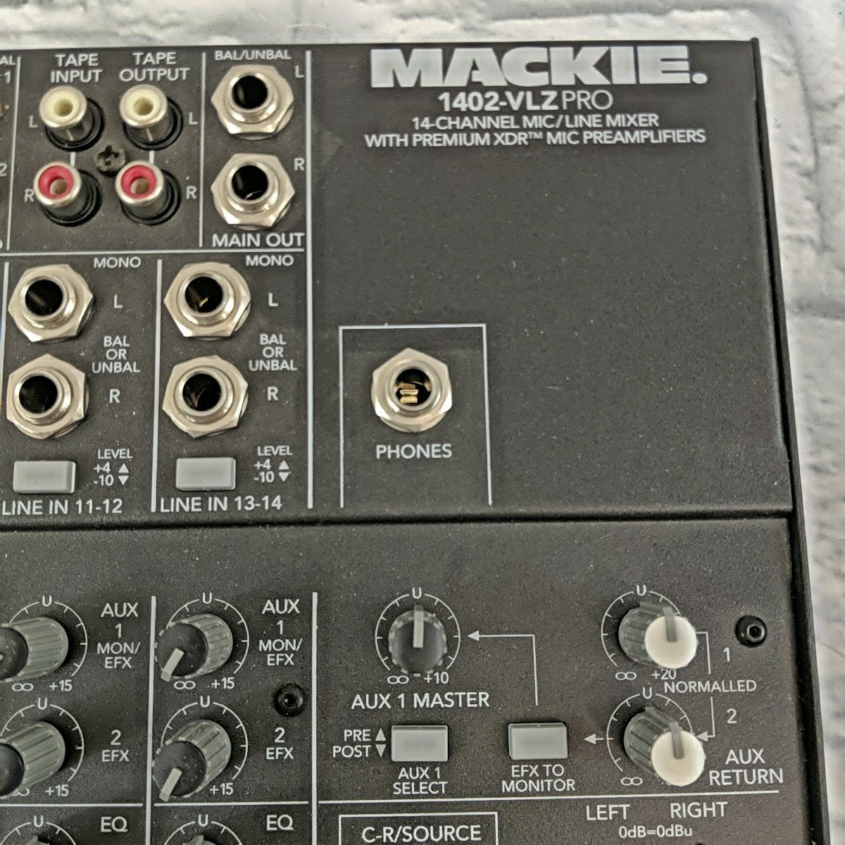 Mackie 1402-VLZPro 14-Channel Mixer