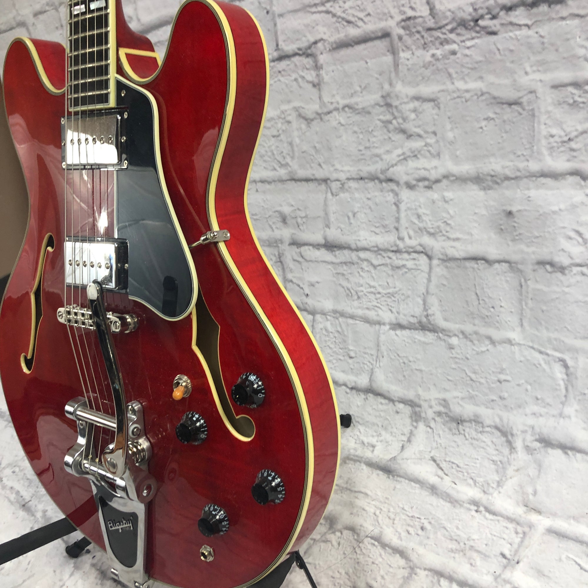 Eastman T486B-RD Hollow Body Thinline with Case Hollow Body Electric Guitar