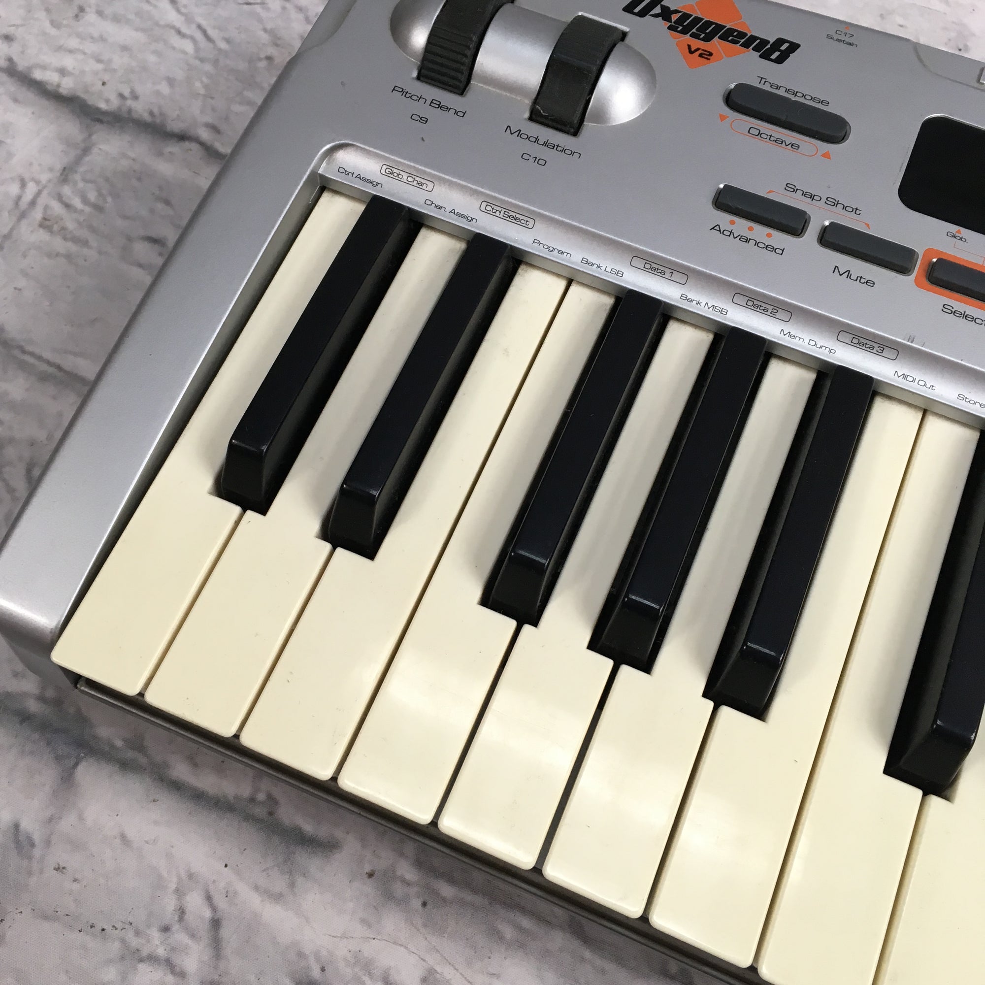 M-Audio Oxygen V2 Midi Controller