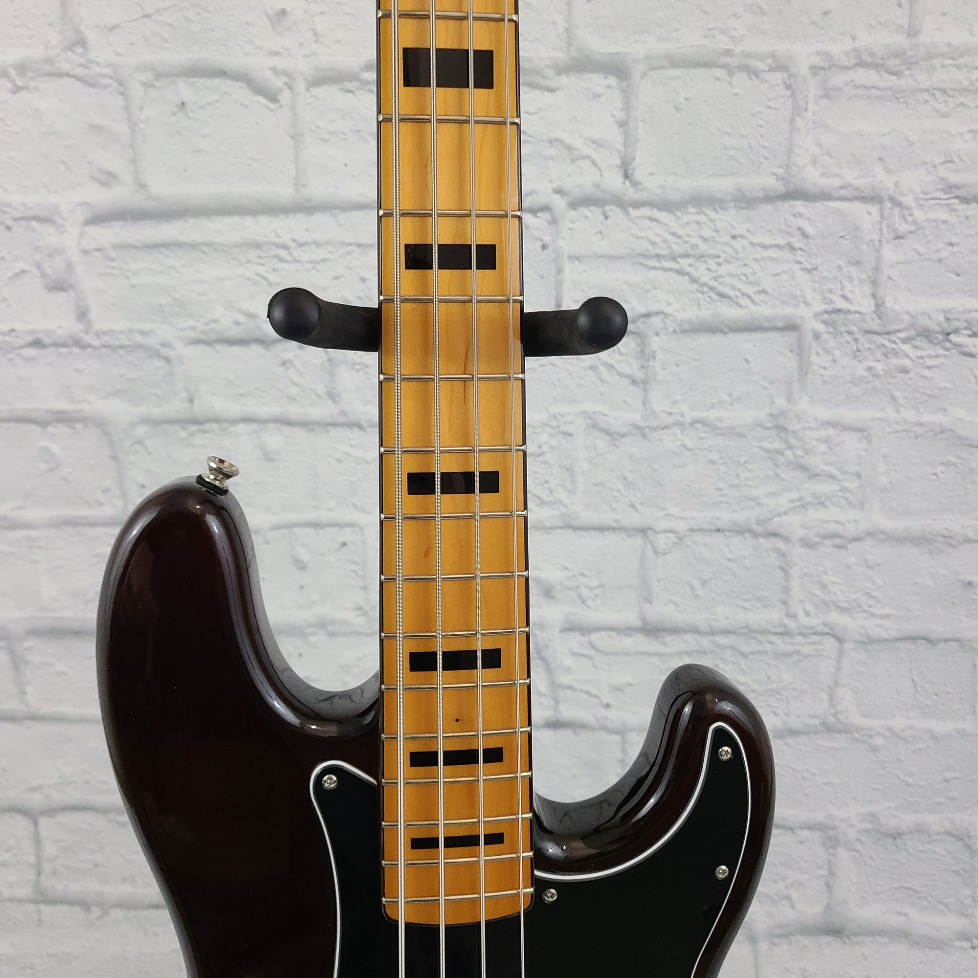 Squier Classic Vibe '70s Precision Bass - Walnut
