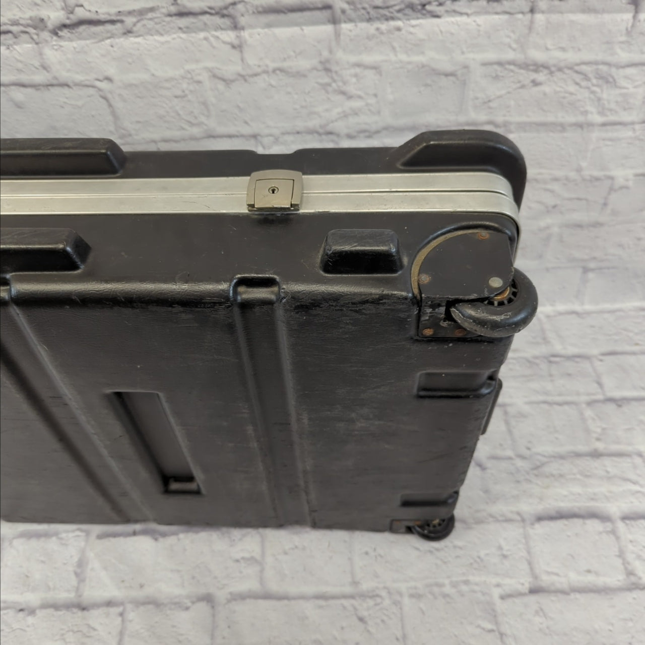 SKB 88 Key Keyboard Case with Wheels