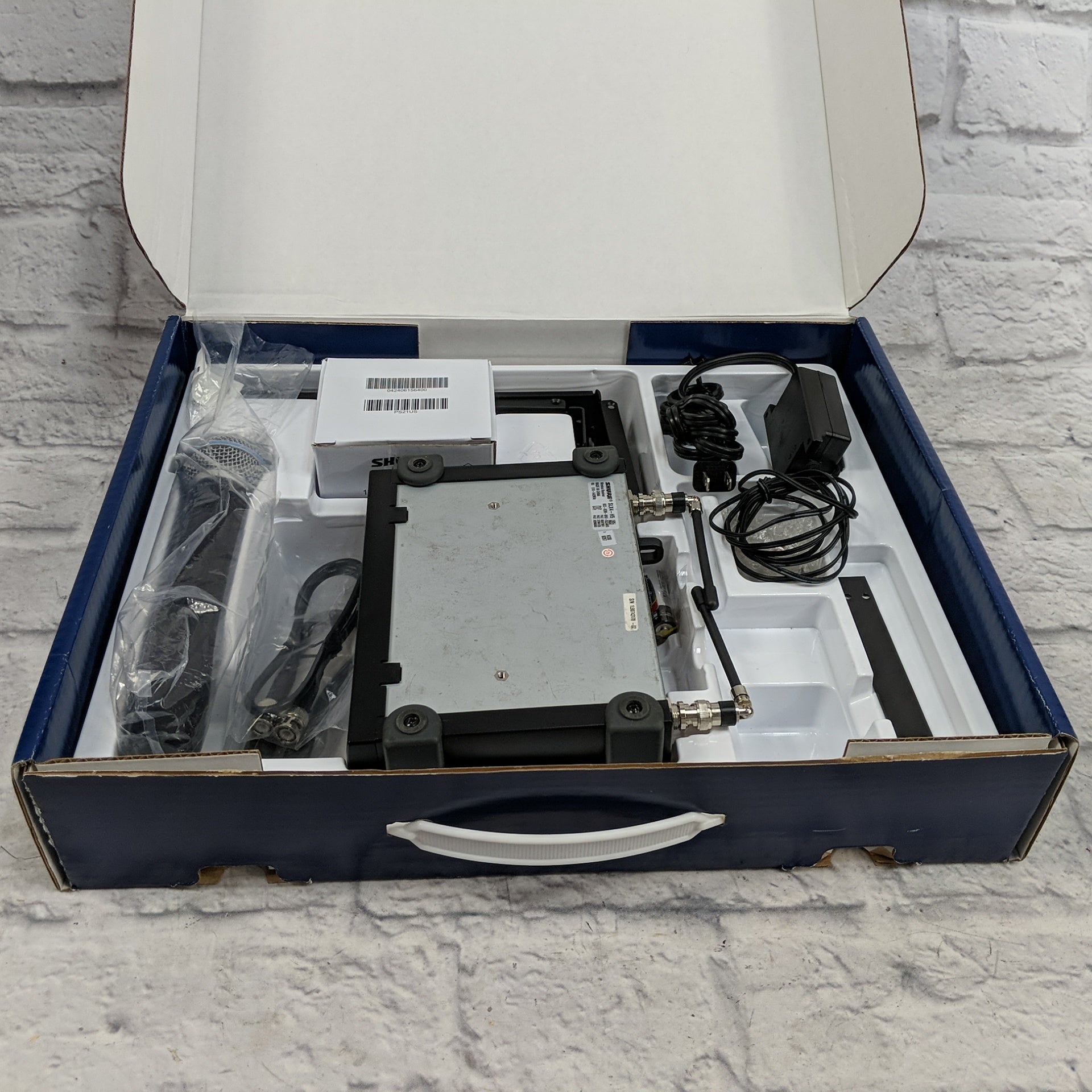 Shure SLX Wireless Microphone System w/ SM58