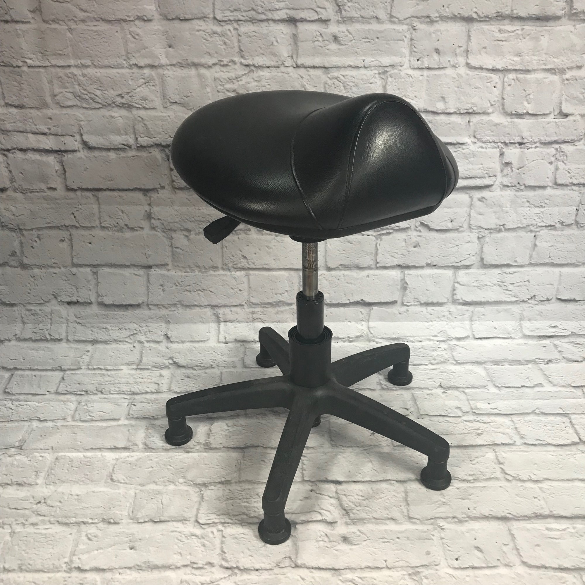 Dina Meri Ergonomic Saddle Throne