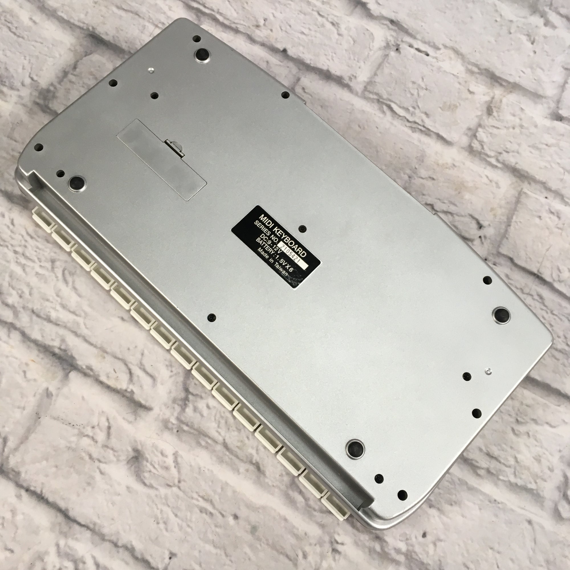 Midiman Oxygen 8 25 Key USB Midi Controller