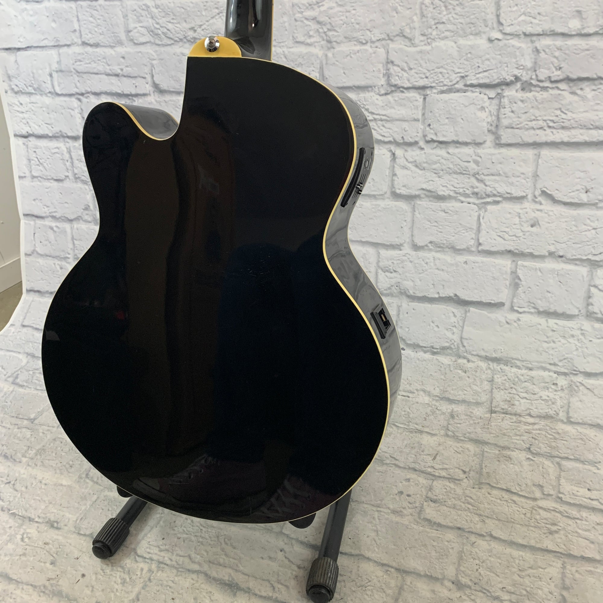 Ibanez AEB5E-BK 4-String Acoustic Electric Bass Black