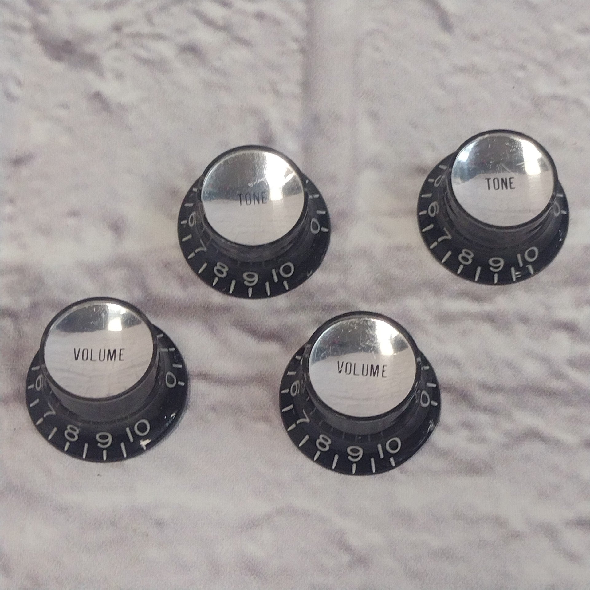 Gibson Vintage 1970s Top Hat Bell Reflector Control Knobs