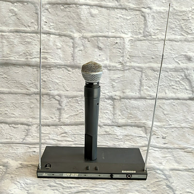 Samson SR-22 VHF-FM Wireless Unit w/ Shure SM58