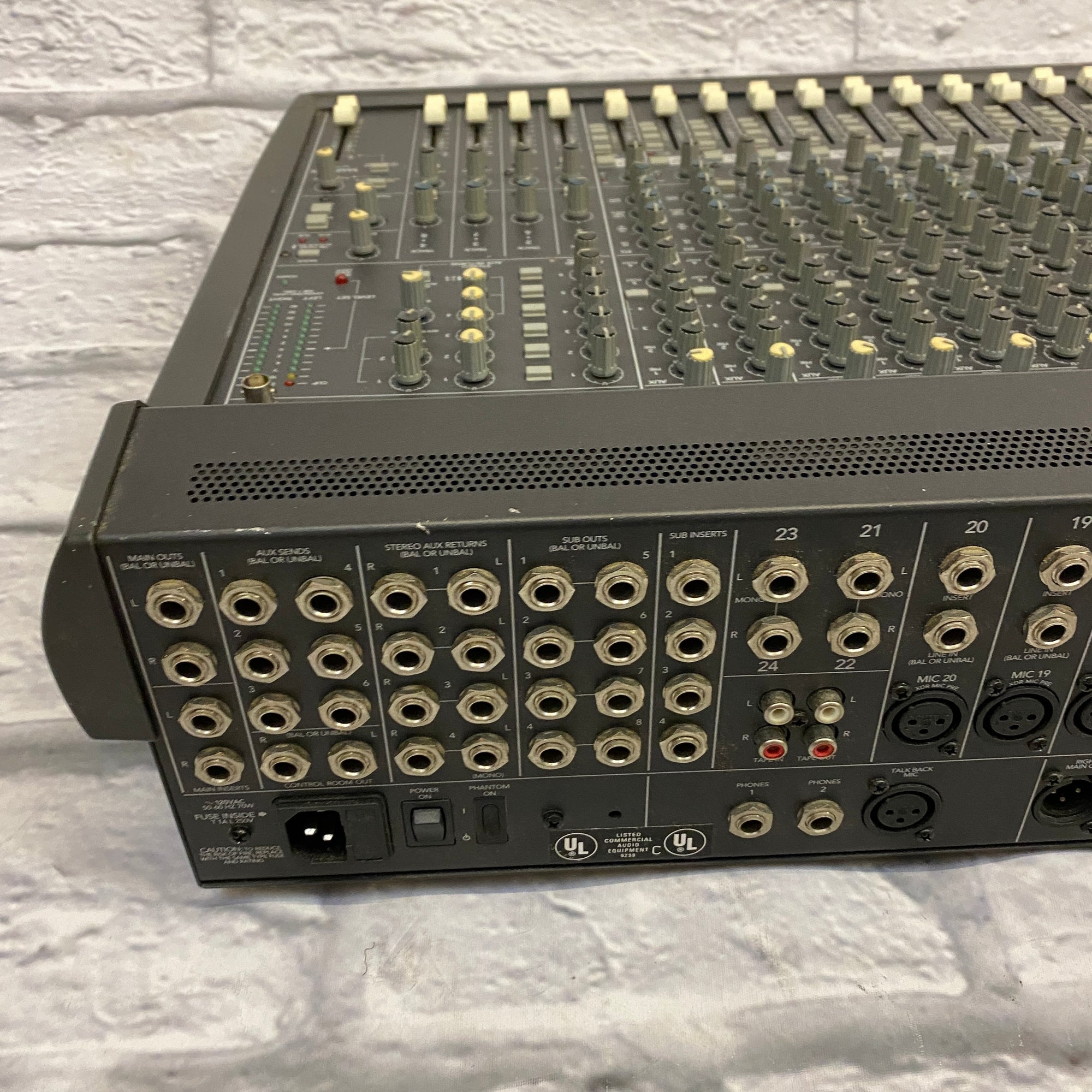 Mackie SR24-4 24 Channel Mixing Console w/ Road Case - Evolution Music