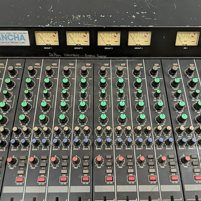 Yamaha MC2404 24-Channel Console Mixer