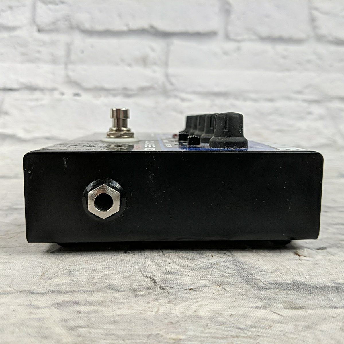 Radial Tonebone Classic Distortion Pedal with Power Supply