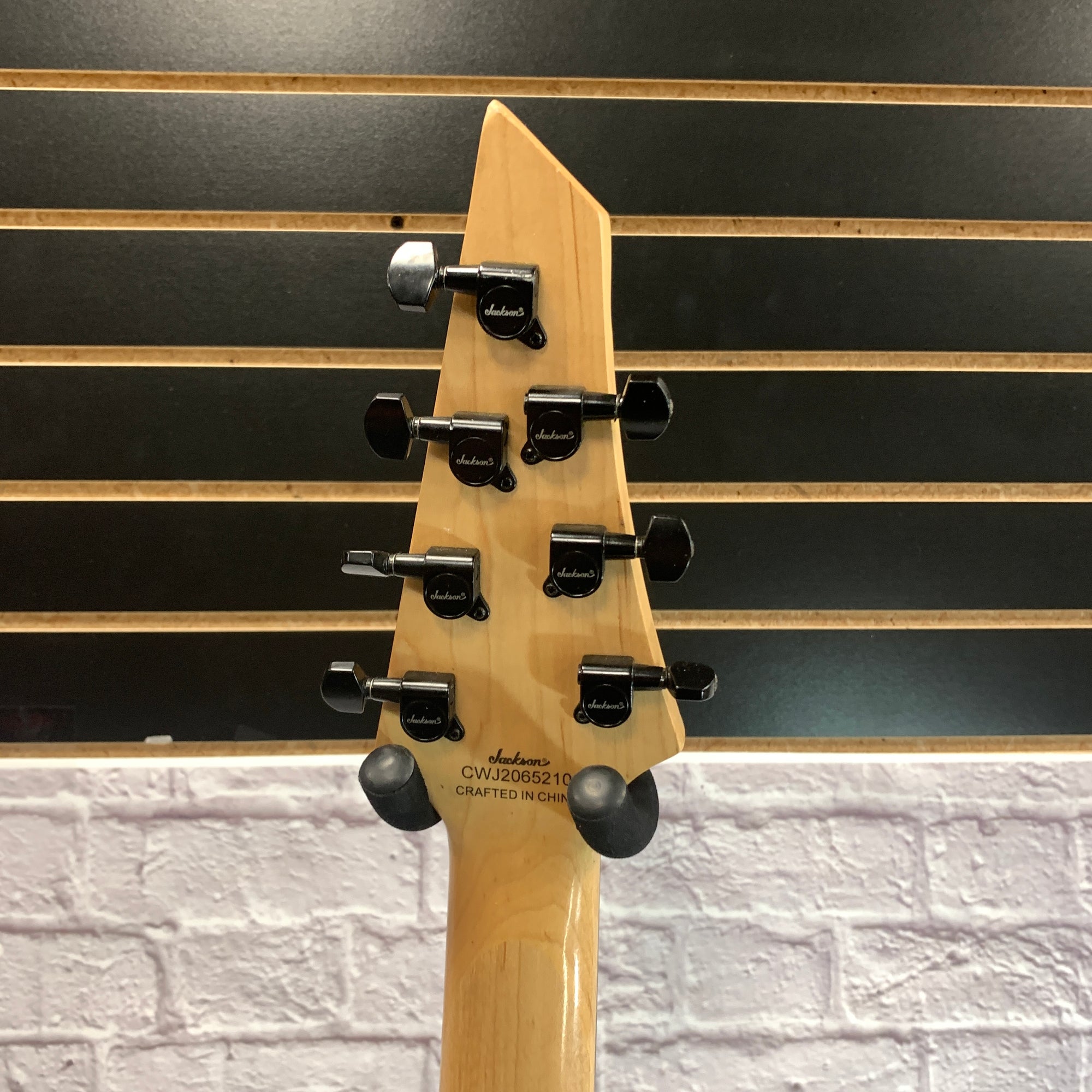 Jackson JS22-7 7-String Electric Guitar