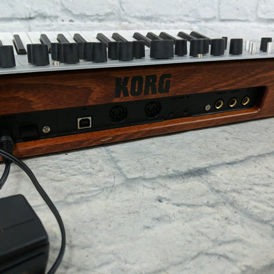 Korg Minilogue Synthesizer