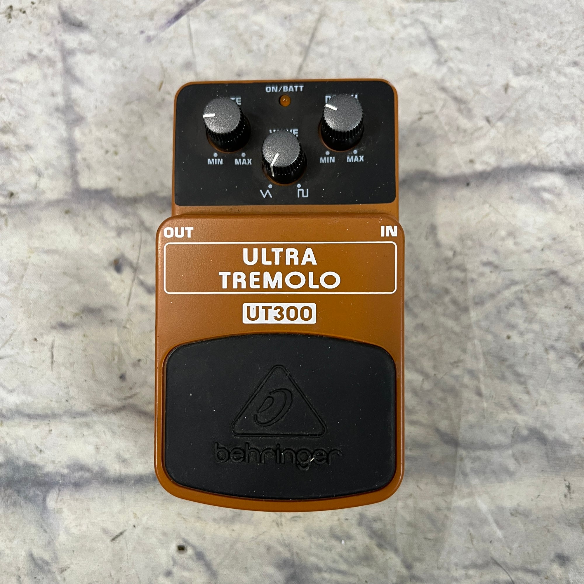 Behringer UT300 Tremolo Pedal