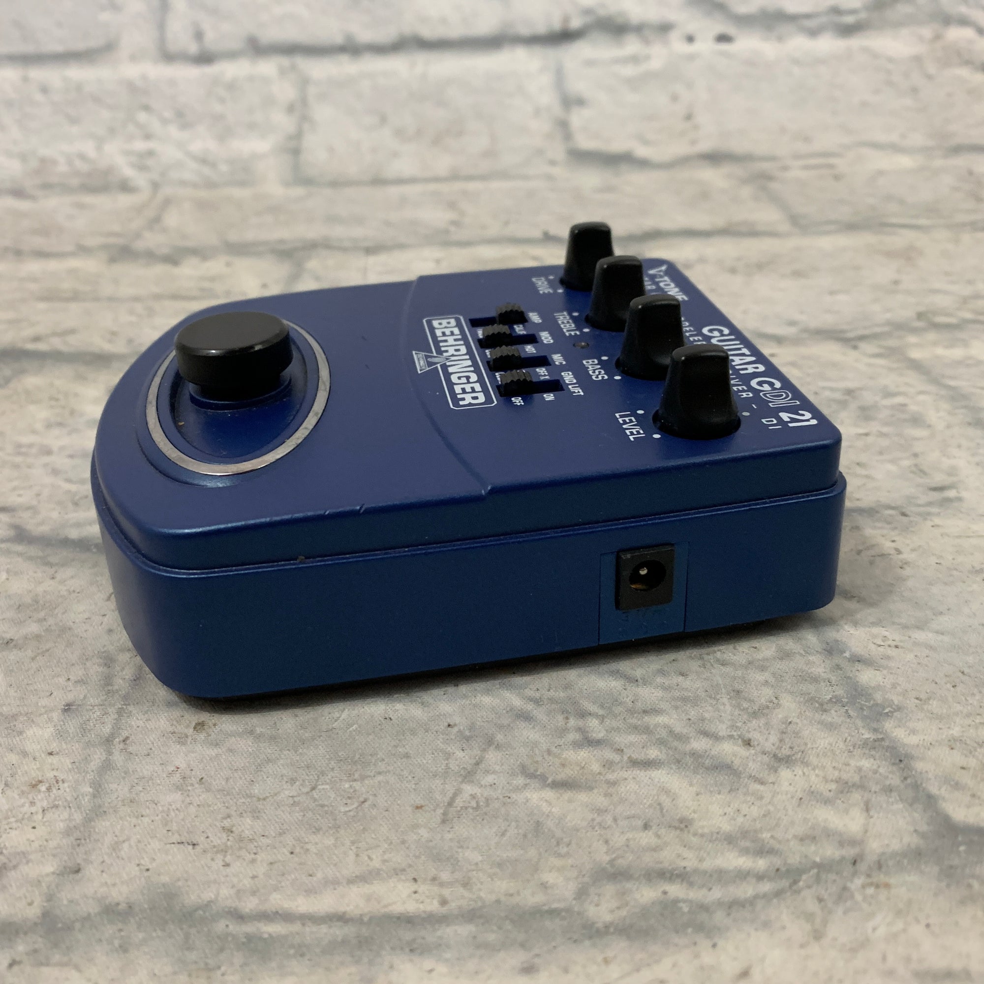 Behringer V-Tone GDI21 Guitar Modeling Pedal