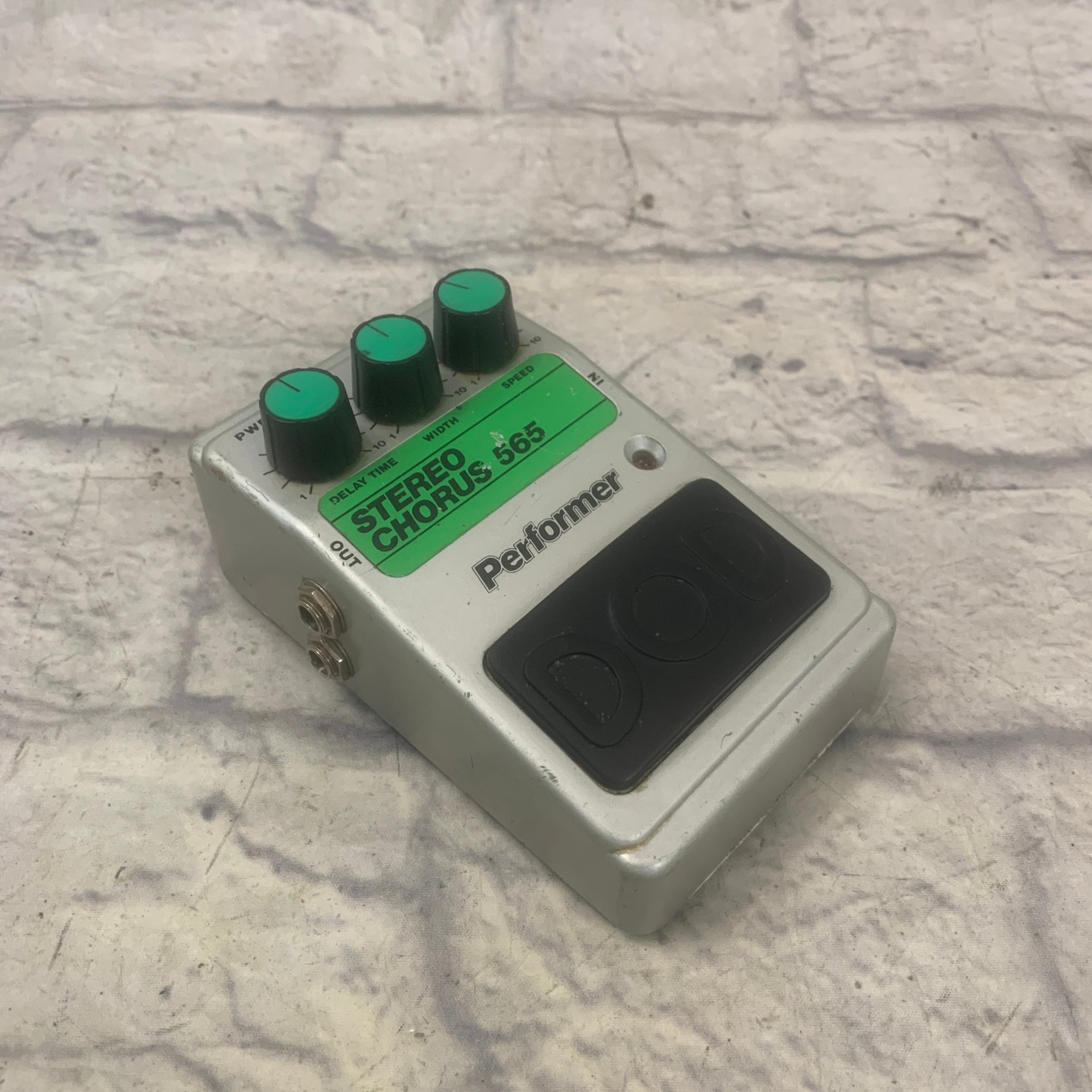 DOD Stereo Chorus 565 Chorus Pedal