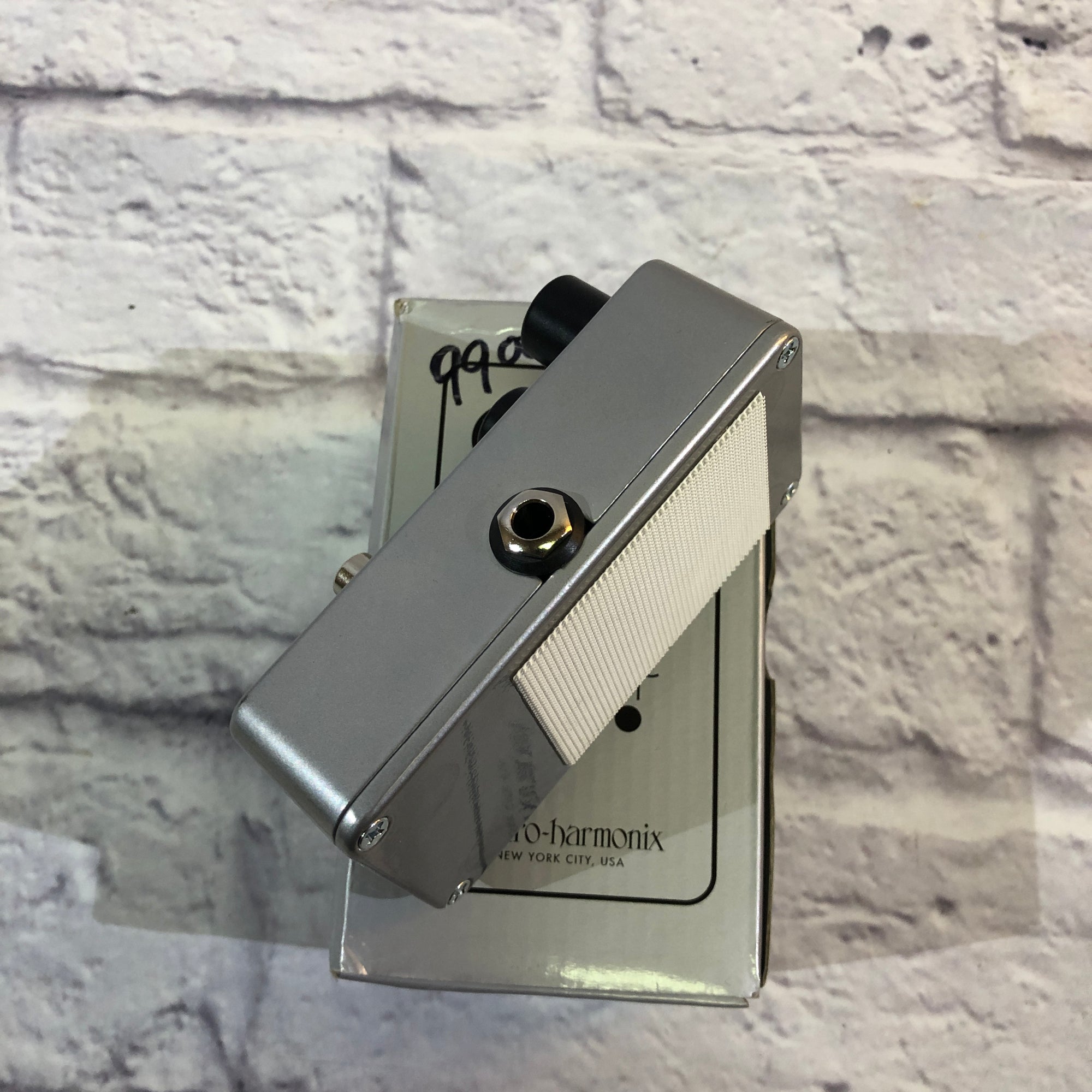 Electro Harmonix Triangle Big Muff Pi Fuzz Pedal