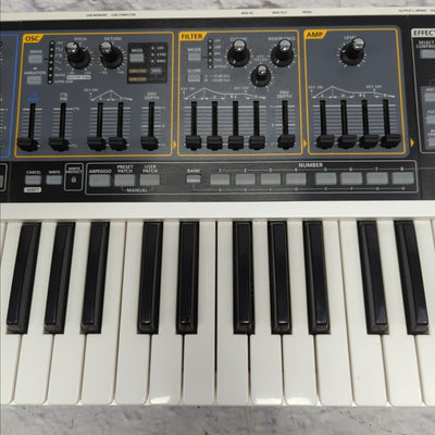 Roland SH-01 Gaia 37-Key Digital Synthesizer