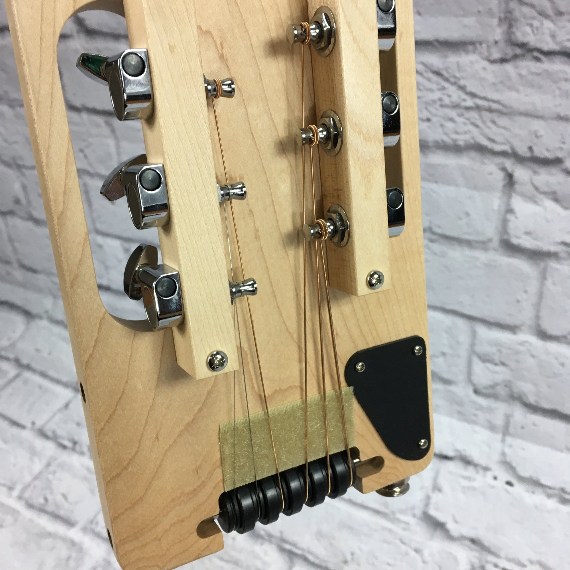 Traveler Ultra-Light Natural Acoustic Electric Guitar