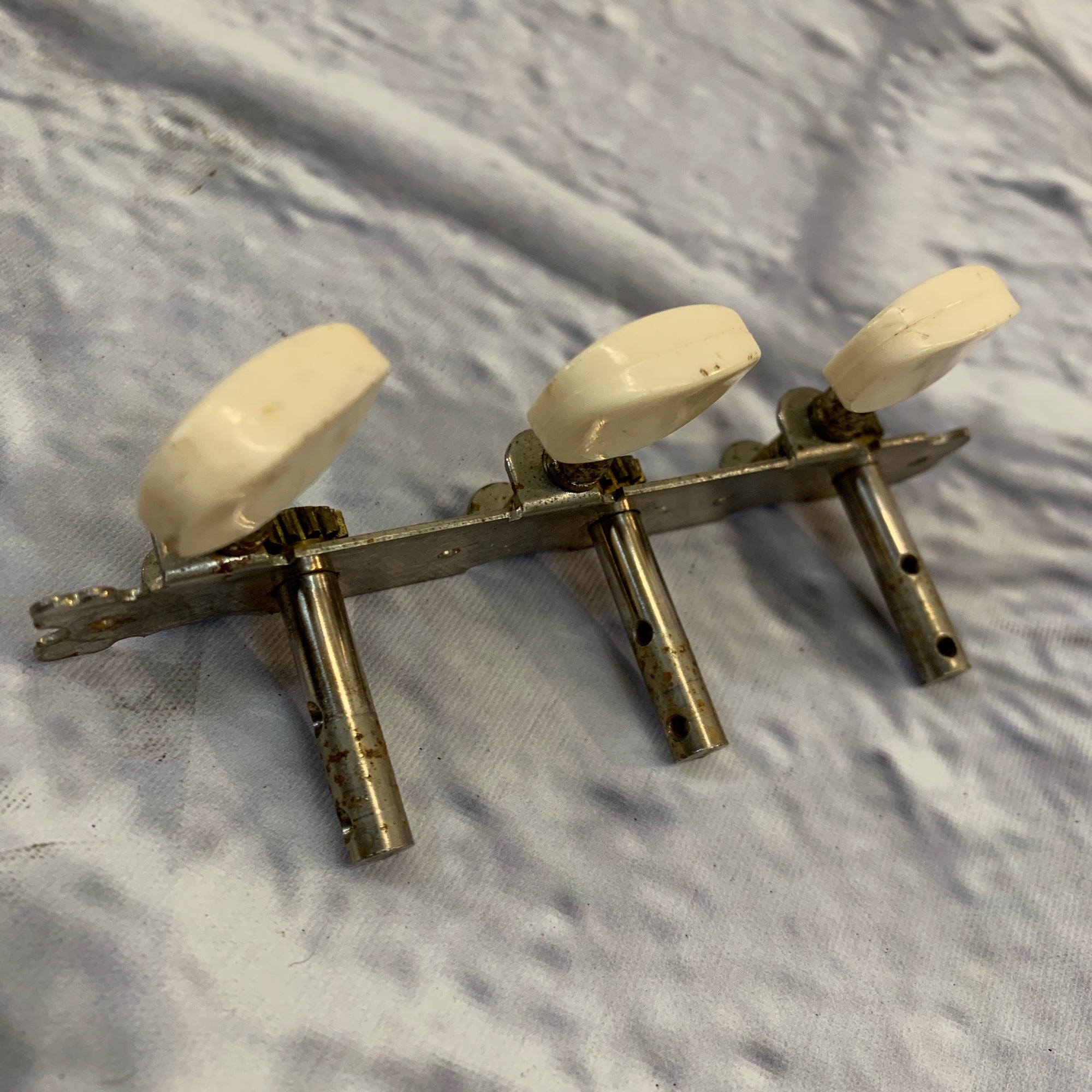 Gibson L48 Tuning Machines