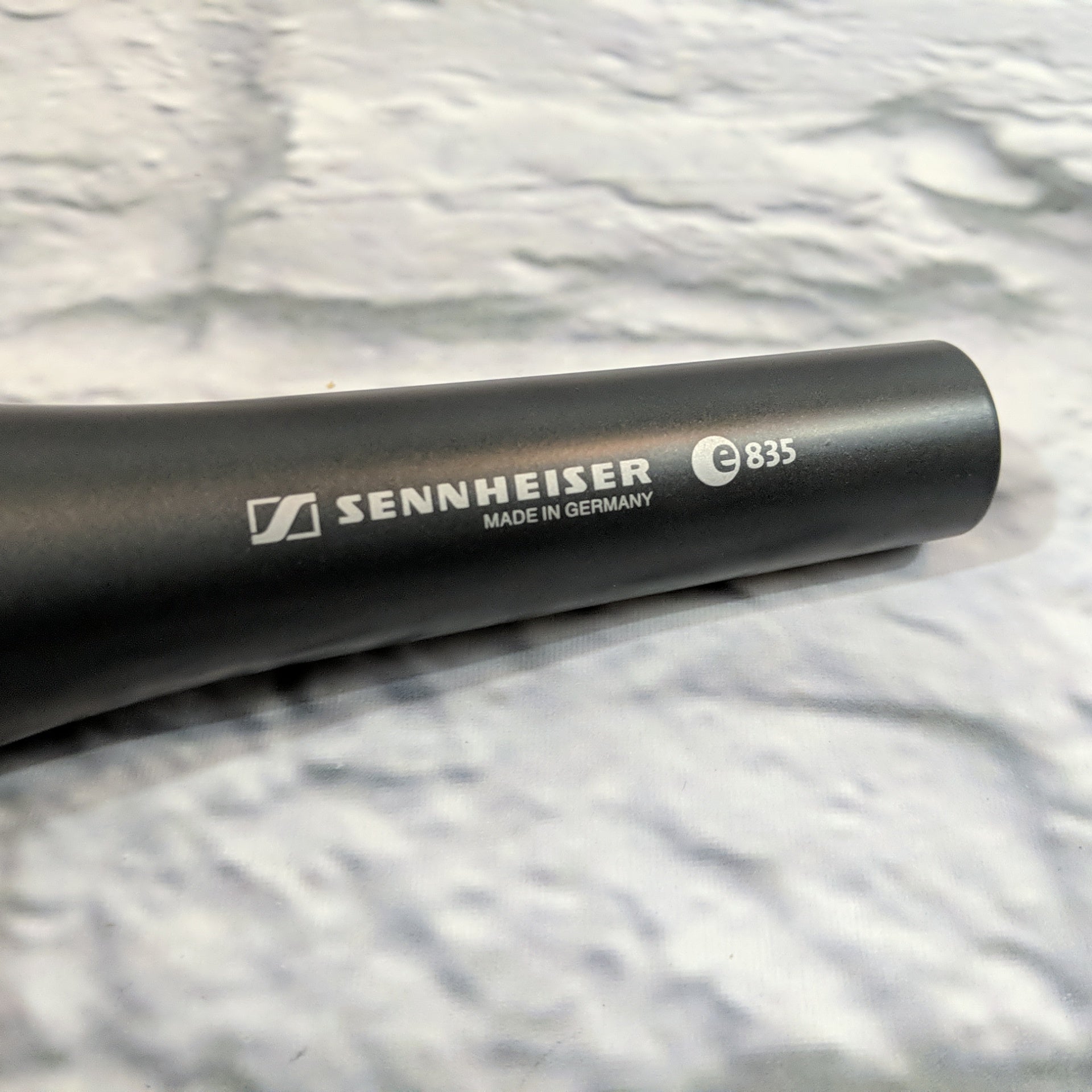 Sennheiser e835 Handheld Cardioid Dynamic Microphone