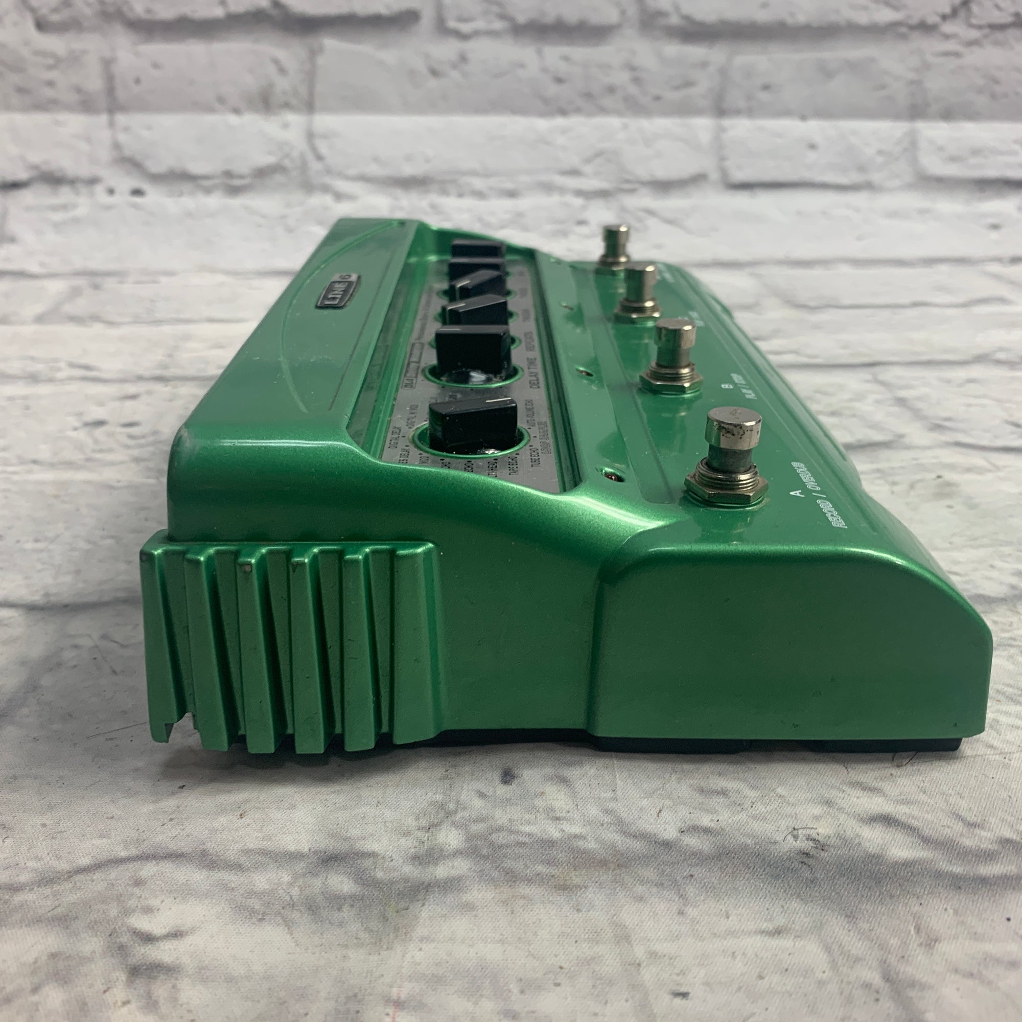 Line 6 DL4 Delay Modeler Looper Pedal