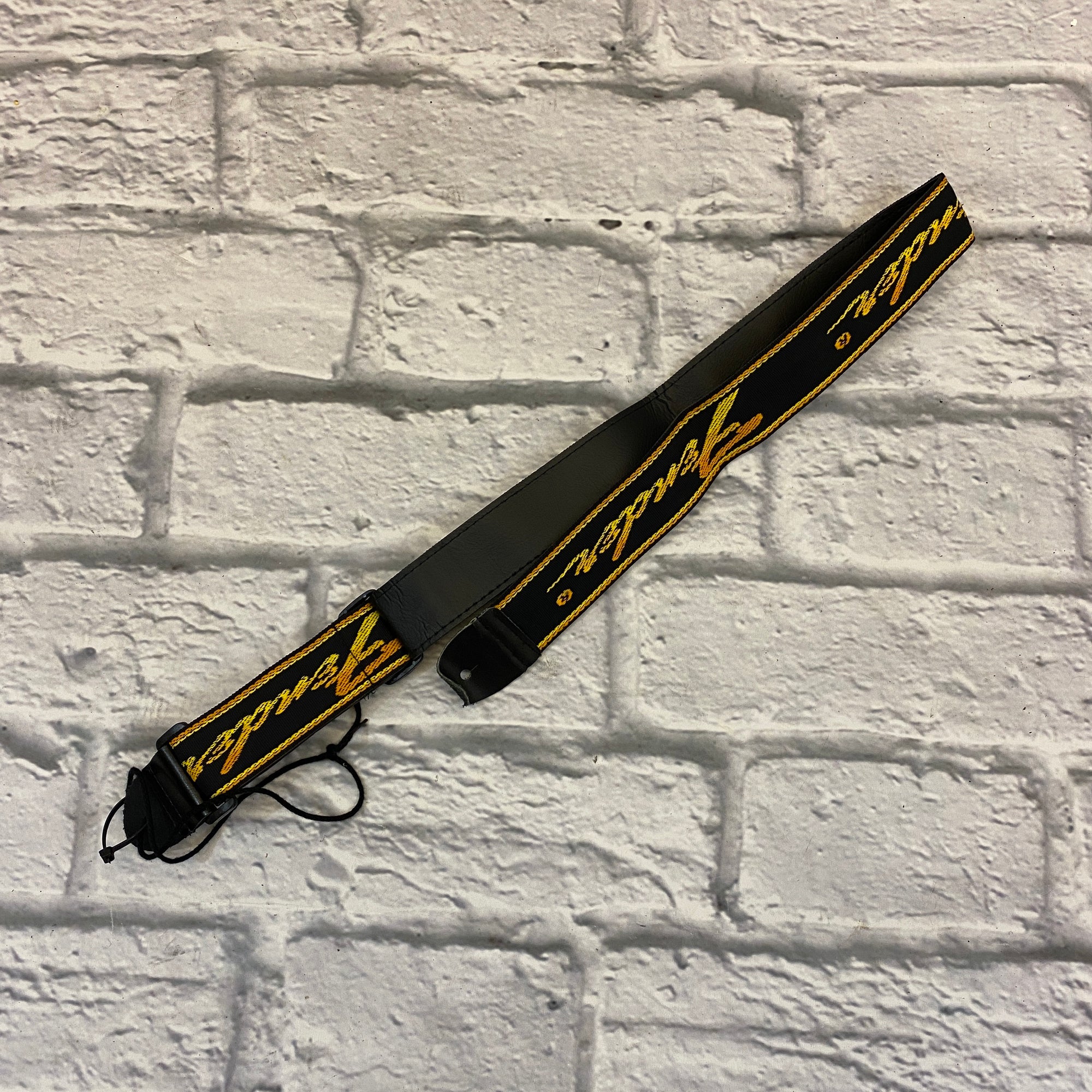 Fender Gold Logo Guitar Strap
