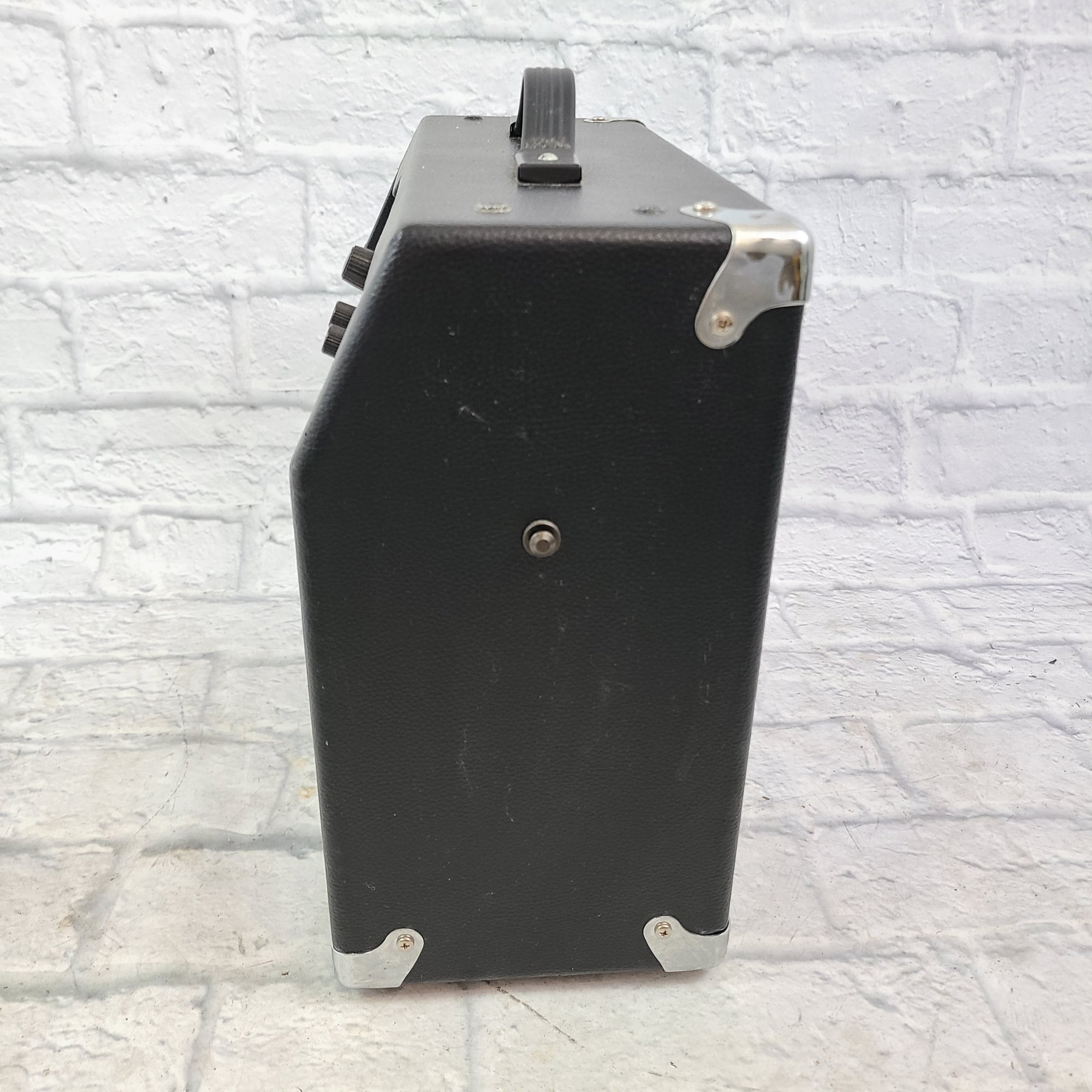 Fender G-Dec 15-Watt Digital Modeling Guitar Combo Amplifier