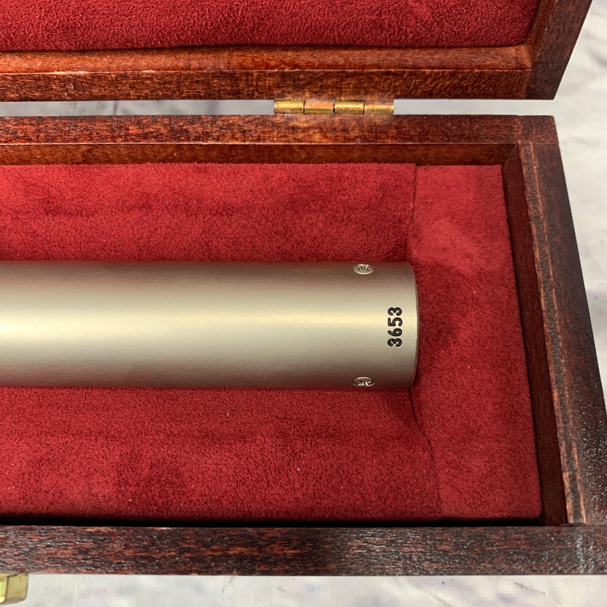 Royer R-121 Ribbon Microphone w/ Shock Mount