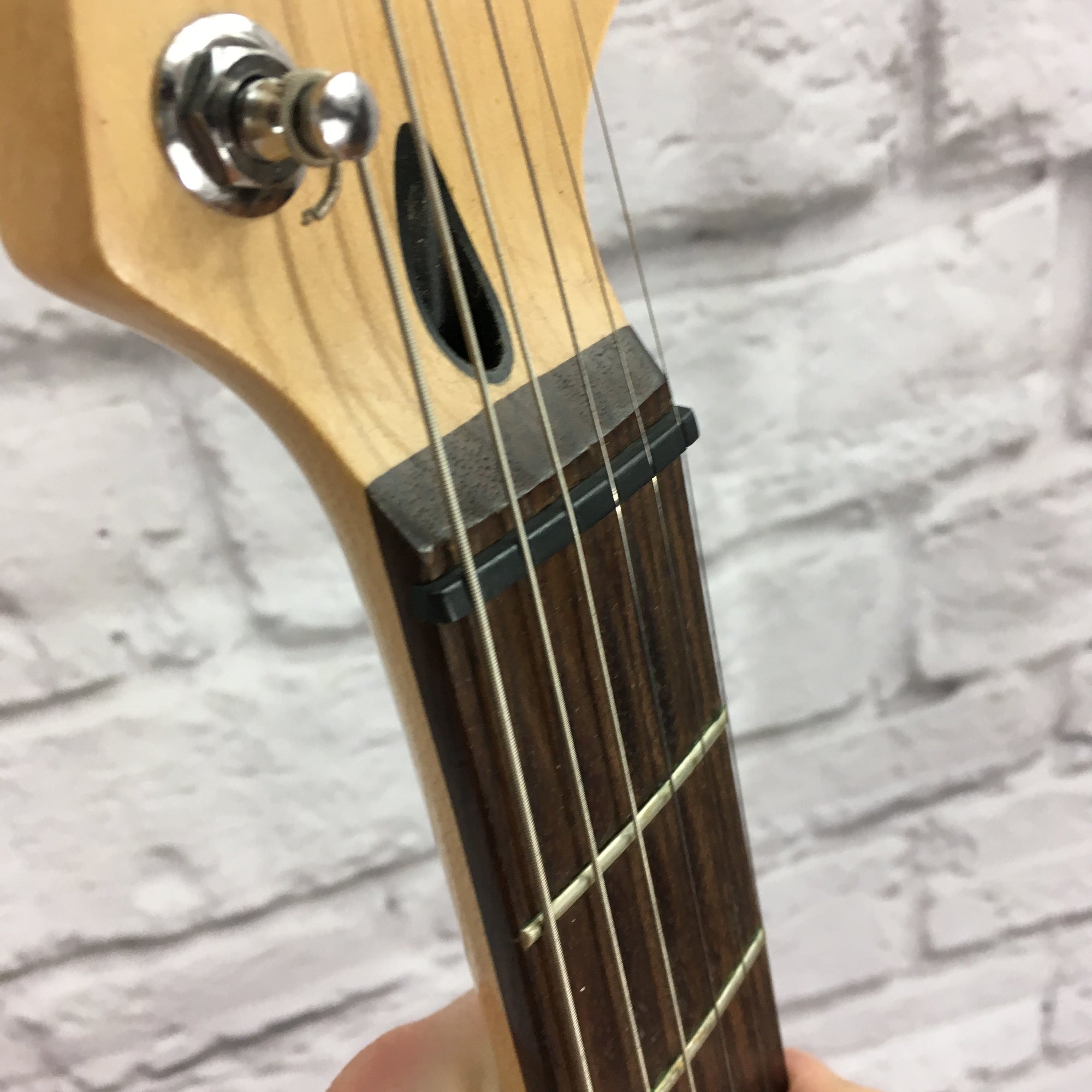 Squier Standard Stratocaster Cherry Sunburst