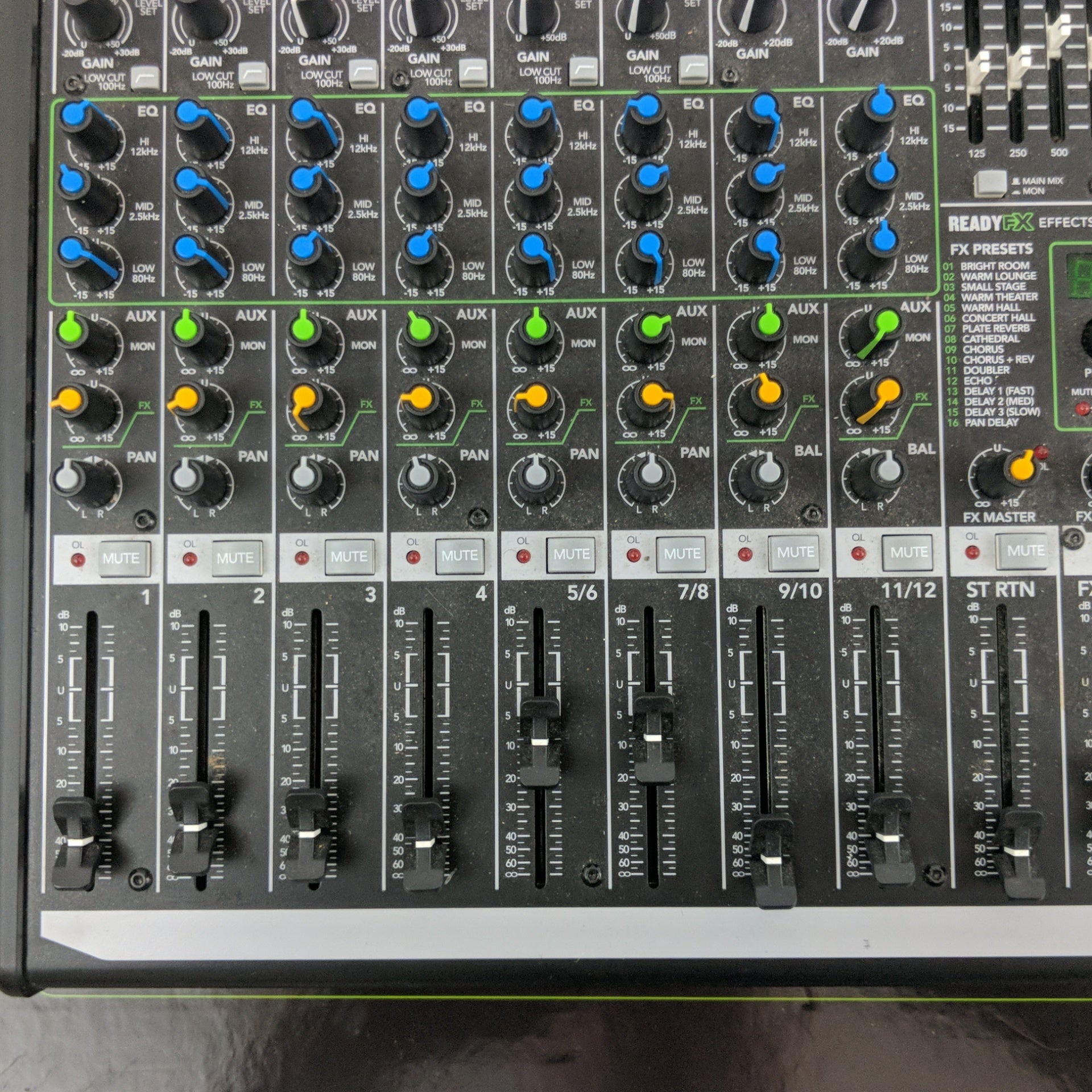 Mackie ProFX12v2 12-Channel Mixer with USB