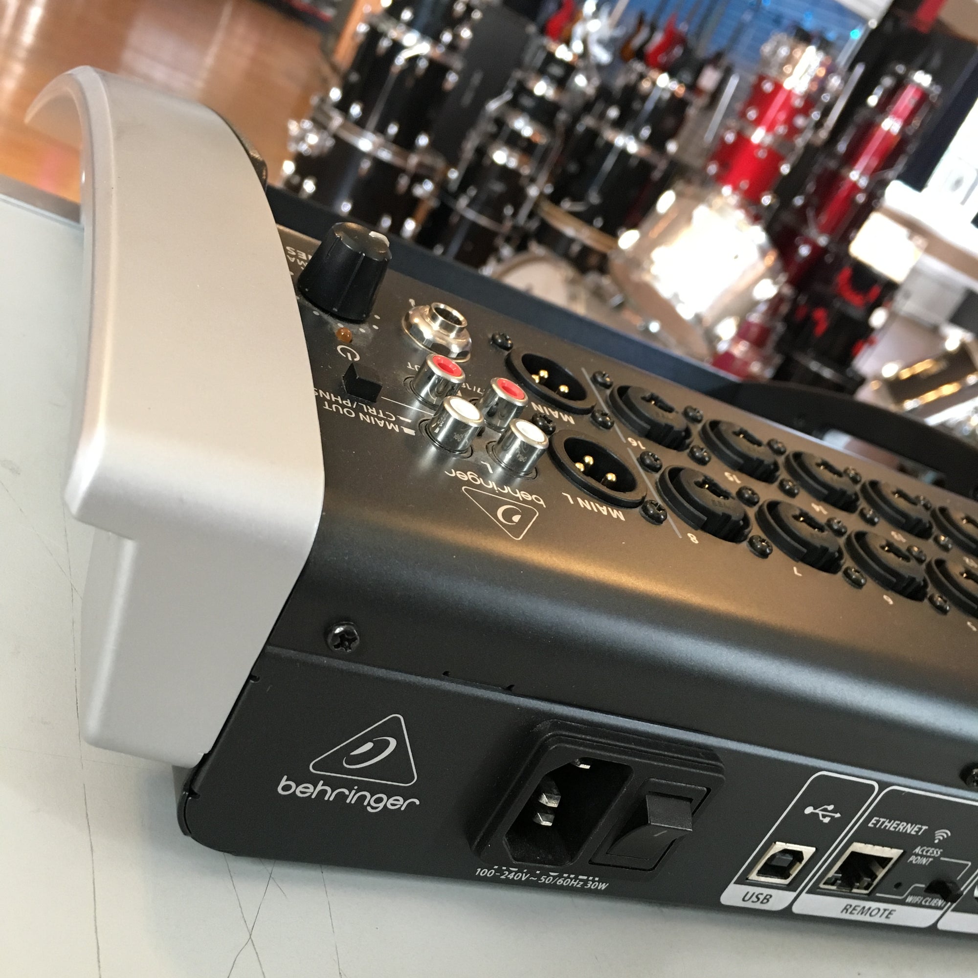 Behringer X18 XAIR Digital Mixer