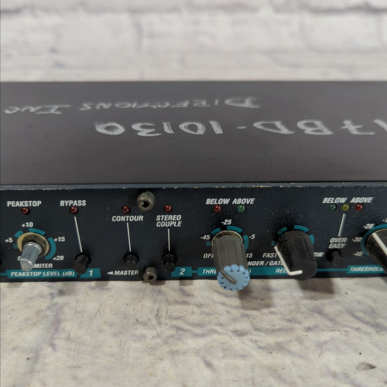 DBX 166A Compressor Limiter Rack Unit