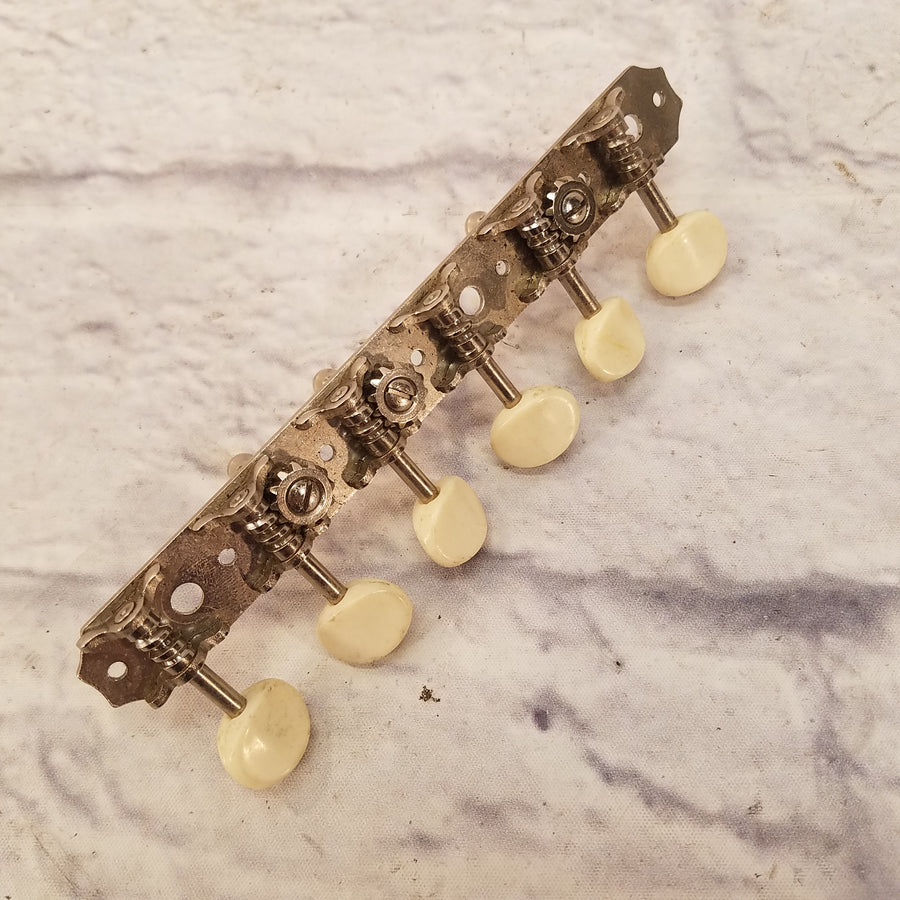 Tuning Machines, 6 in a line, Missing Gears