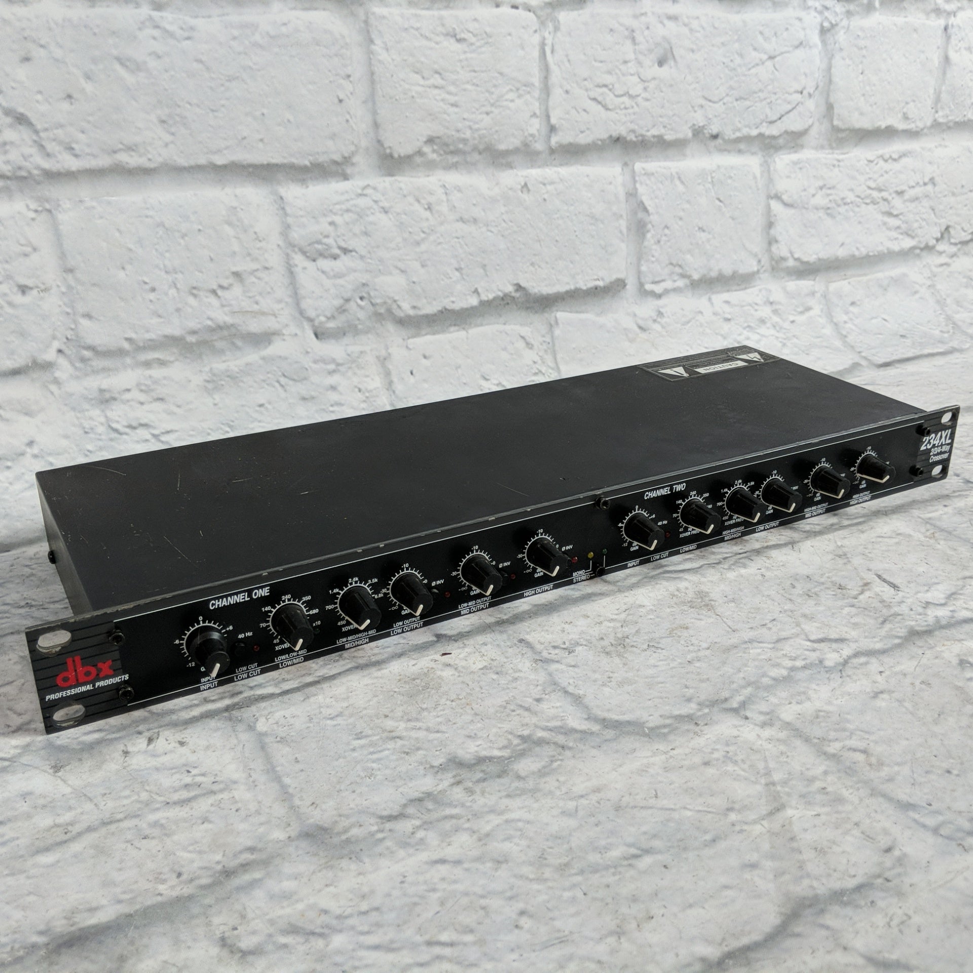 DBX 234XL 2 or 3-way Stereo/4-way Mono Crossover - Evolution