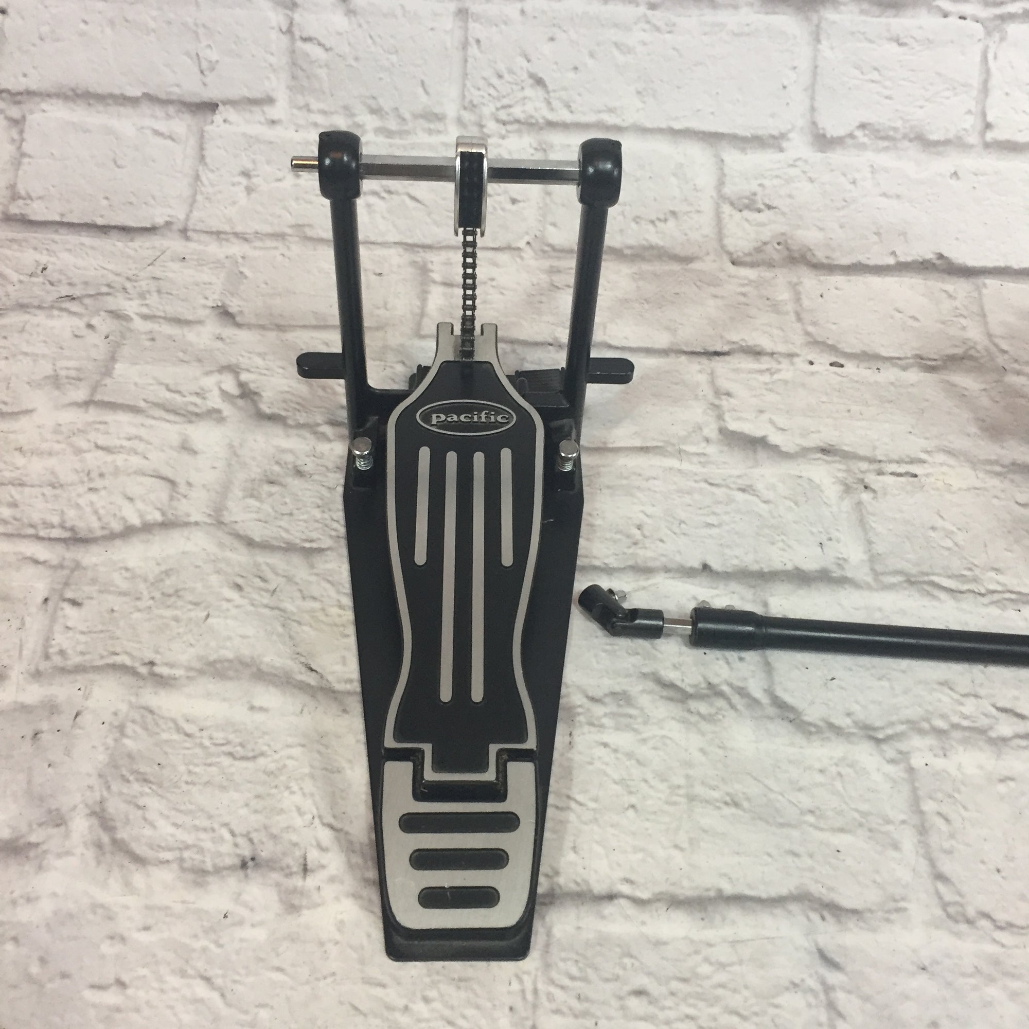 left handed double bass pedal Pacific DP402 Single Chain Left Handed Double Bass Pedal