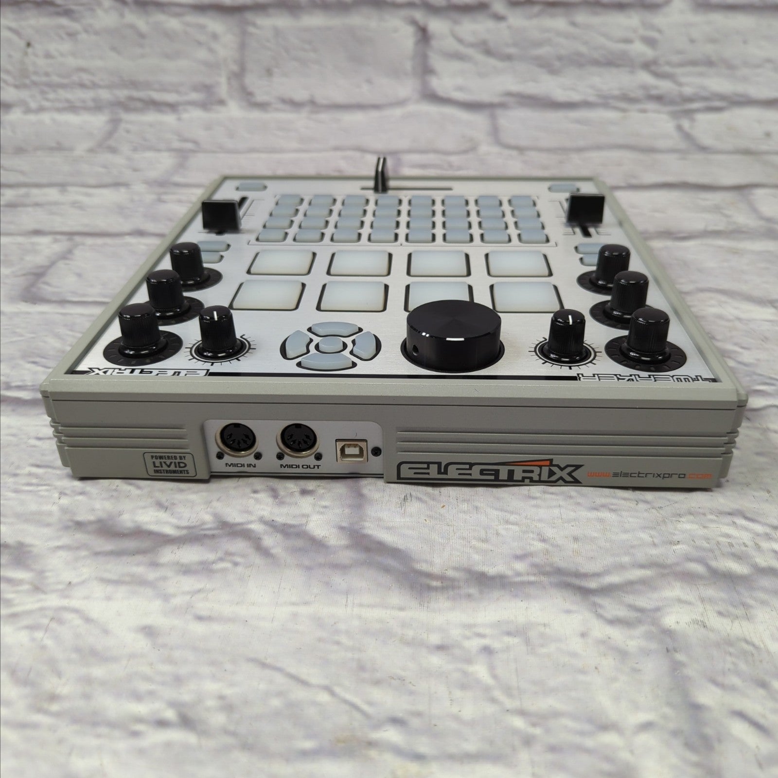 Livid Instruments Electrix Tweaker Universal MIDI Controller Pad ...