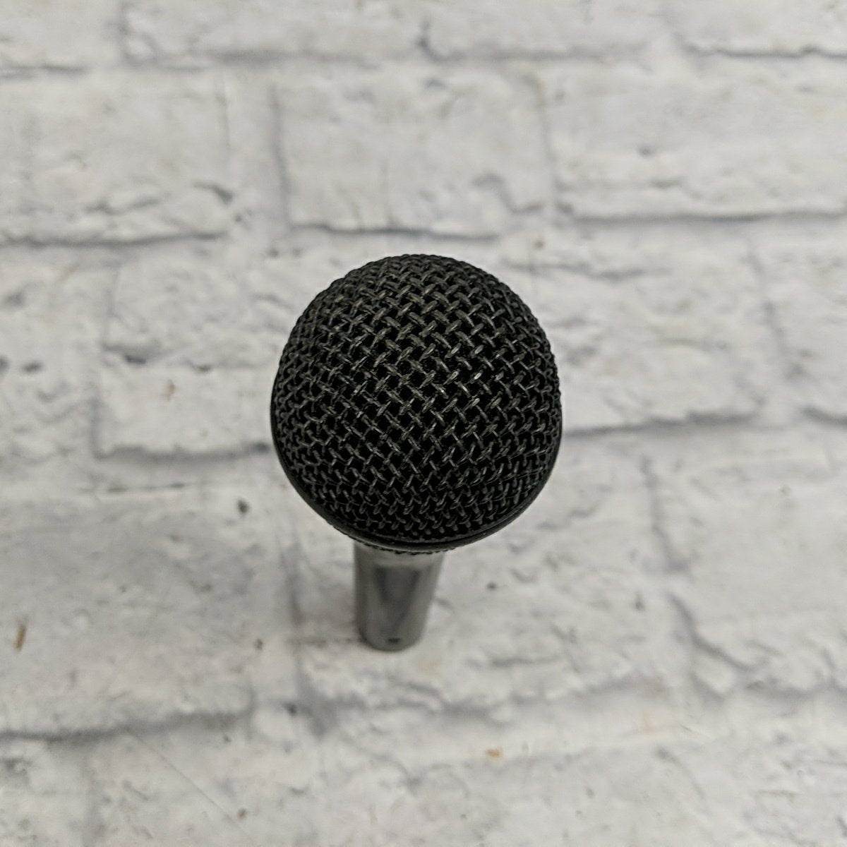 Audix OM2 Handheld Hypercardioid Dynamic Microphone