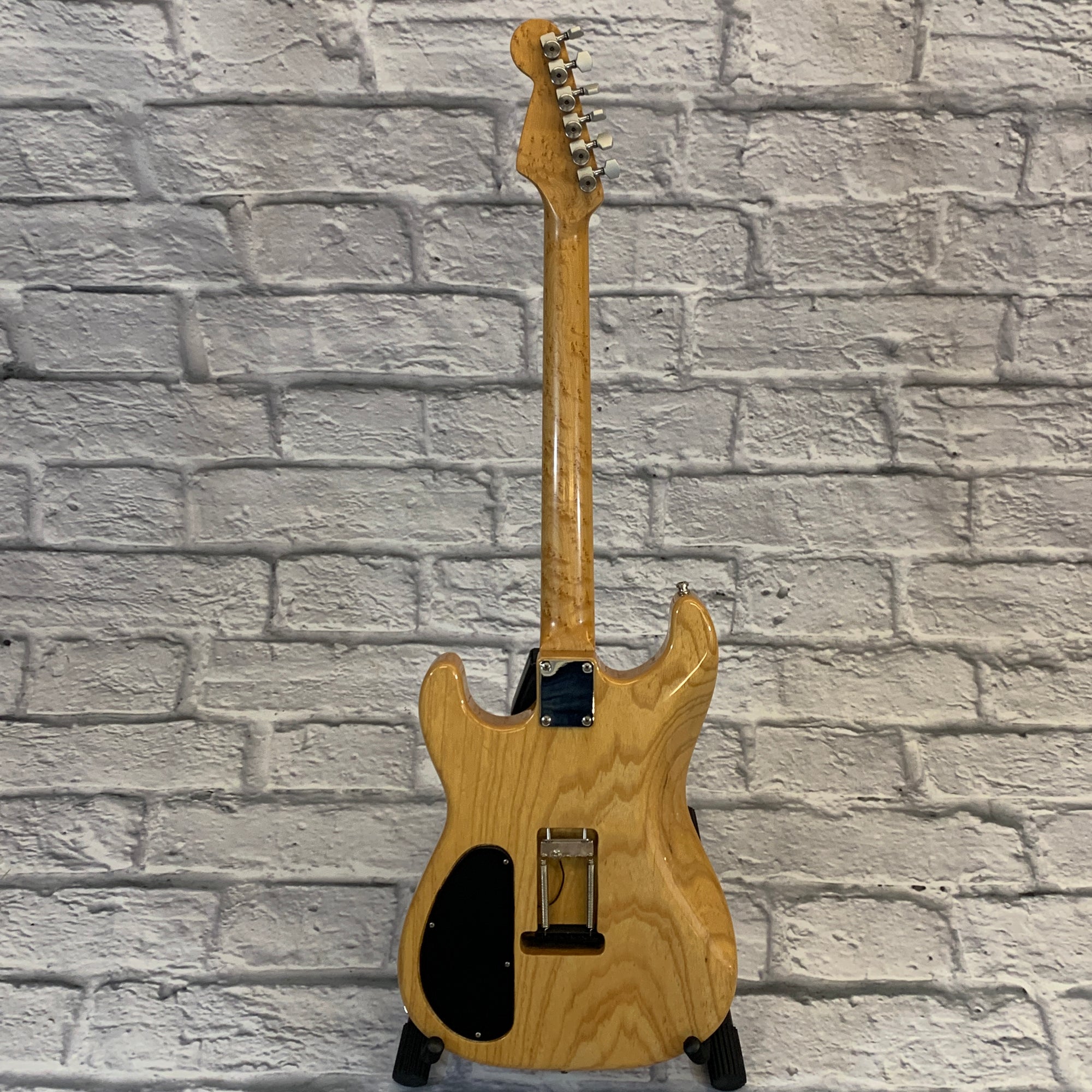 RT Custom Handmade Strat with Australian Lacewood Body