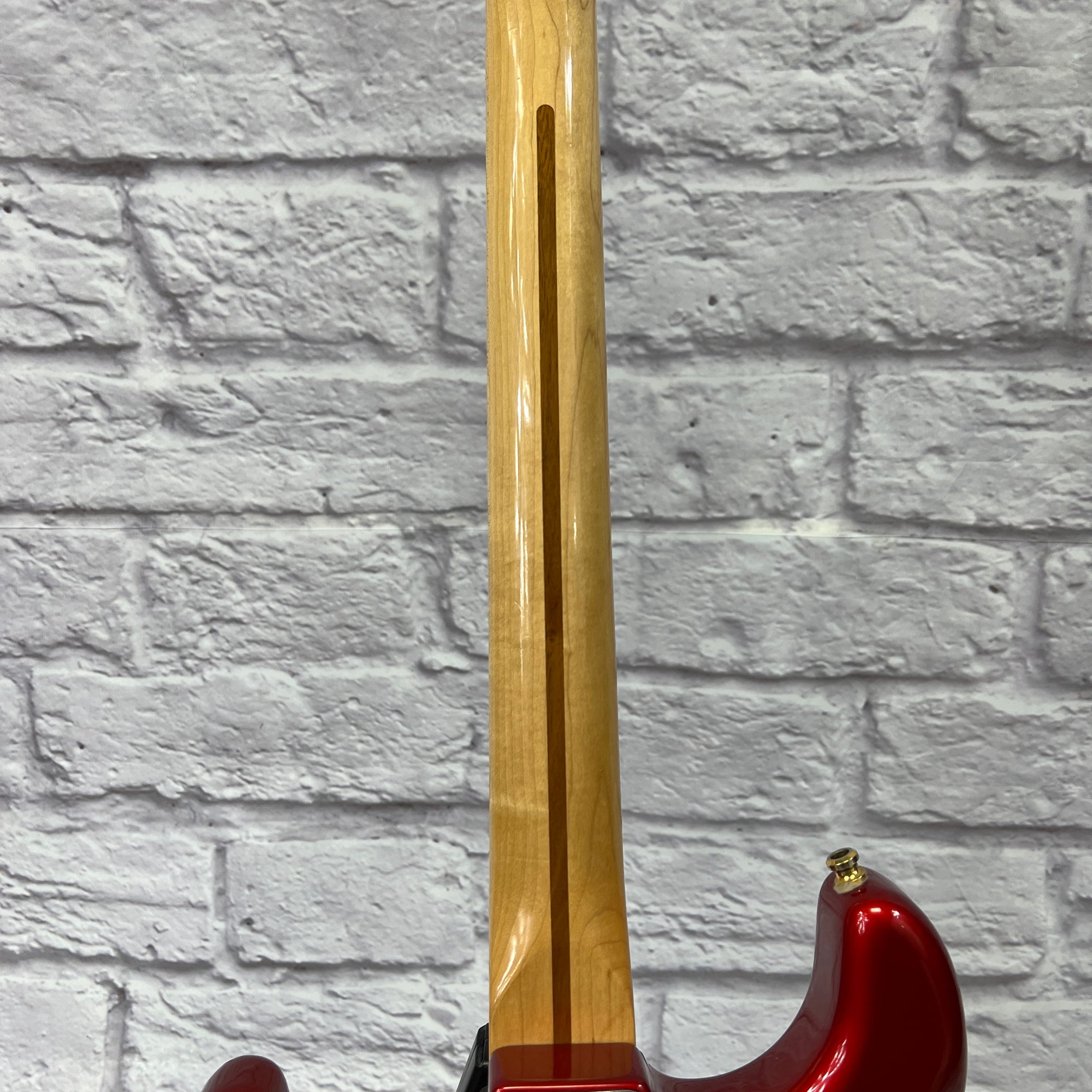 Fender MIM Stratocaster 2006 Electric Guitar - Candy Apple Red