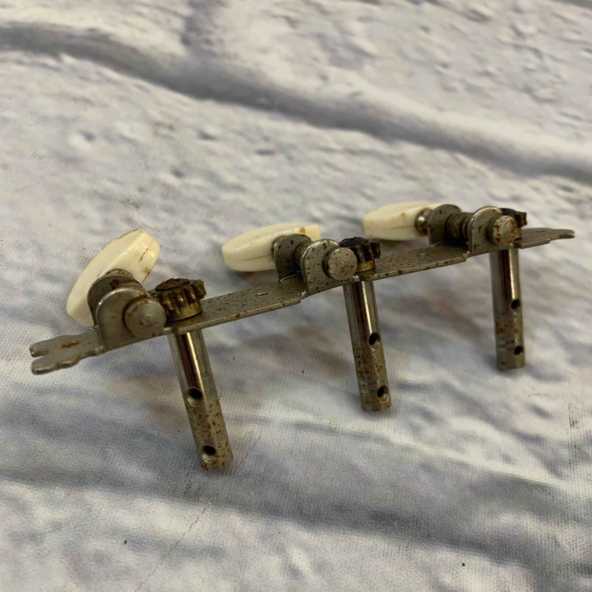 Gibson L48 Tuning Machines