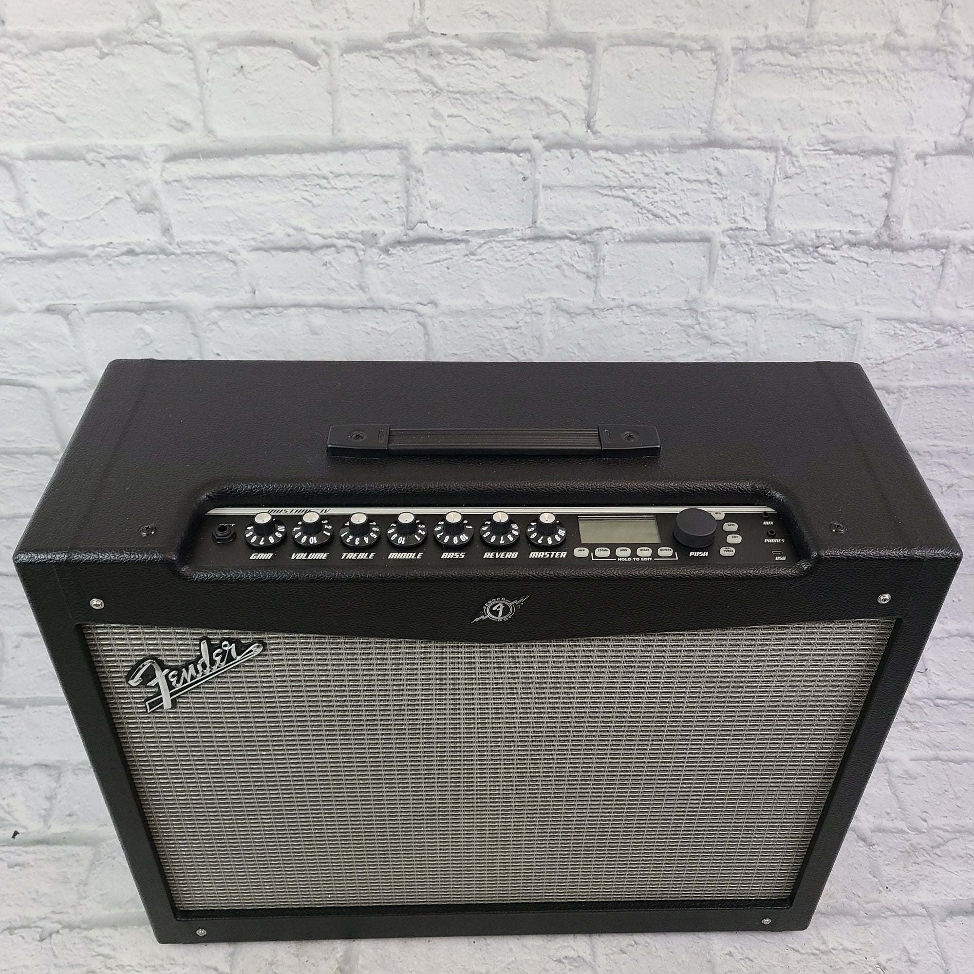 Fender Mustang IV Modeling Guitar Combo w/ Footswitch