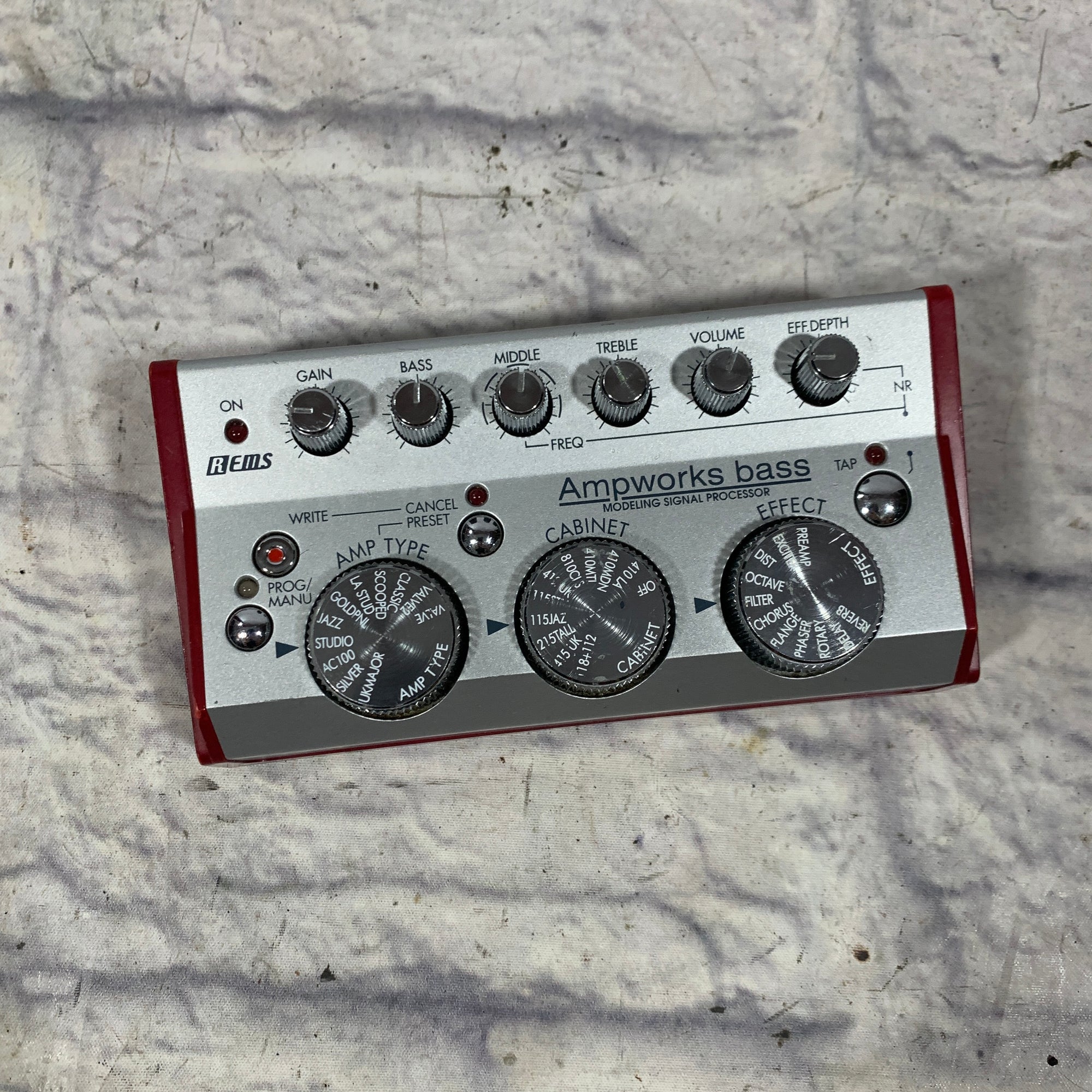 bass modelling pedal Korg Ampworks Bass Modeling Processor Pedal