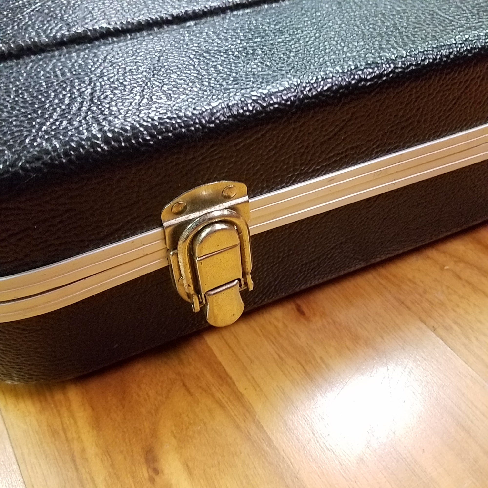 Gator Hardshell Guitar Case