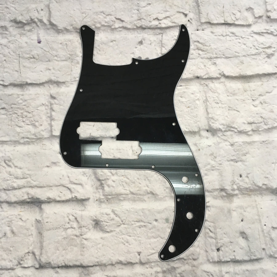 P Bass Style Pickguard Black