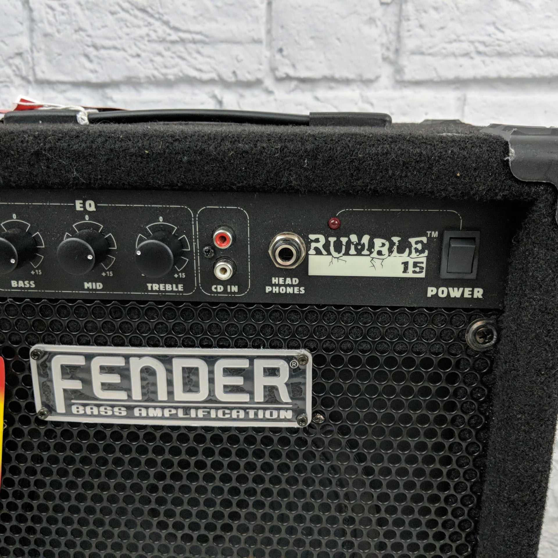 ** Fender Rumble 15 Bass Combo Amp