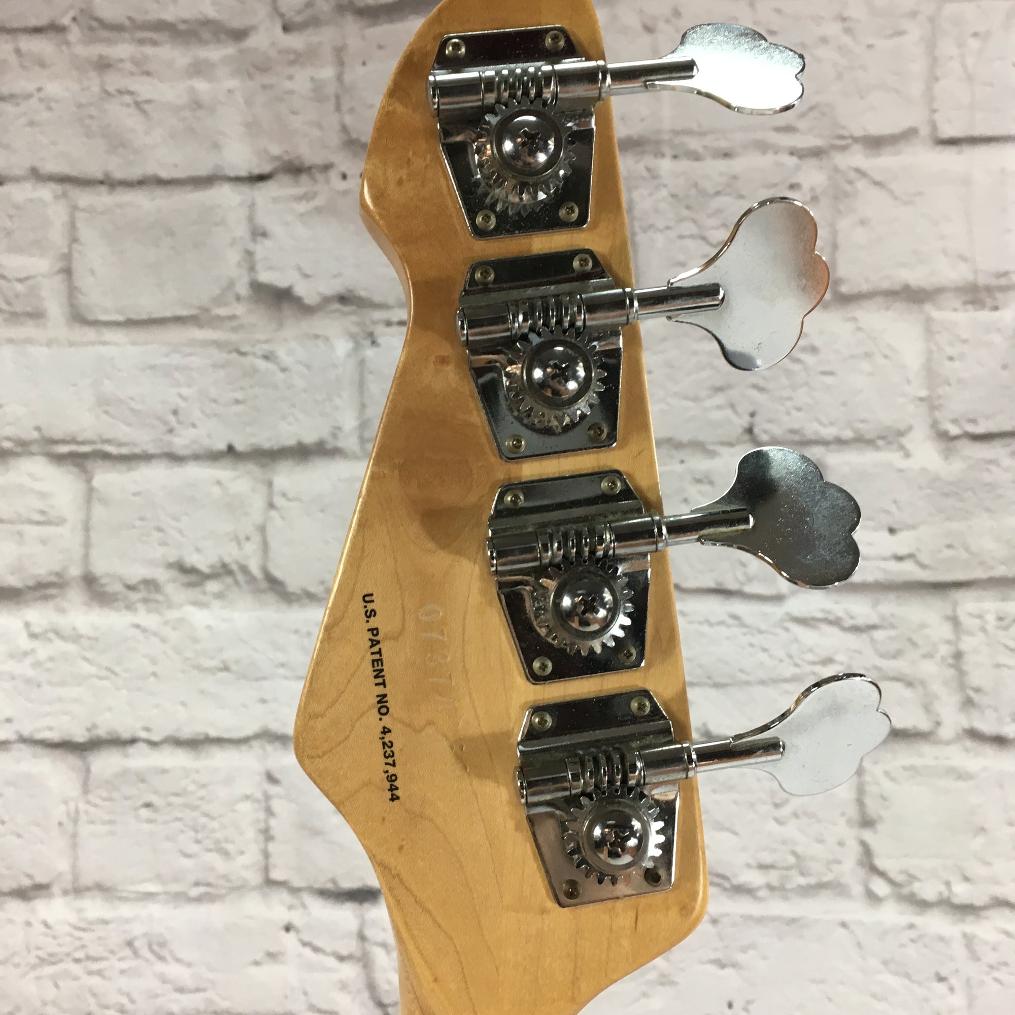 Peavey Foundation USA Made 4 String Bass