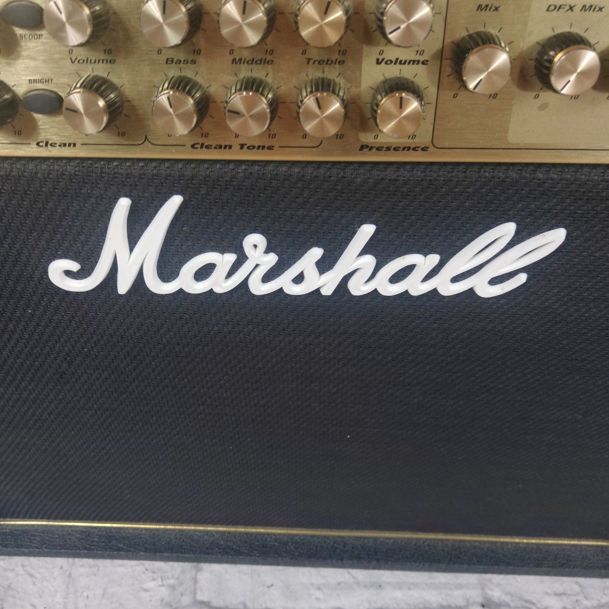 Marshall AVT 100 Guitar Combo Amp