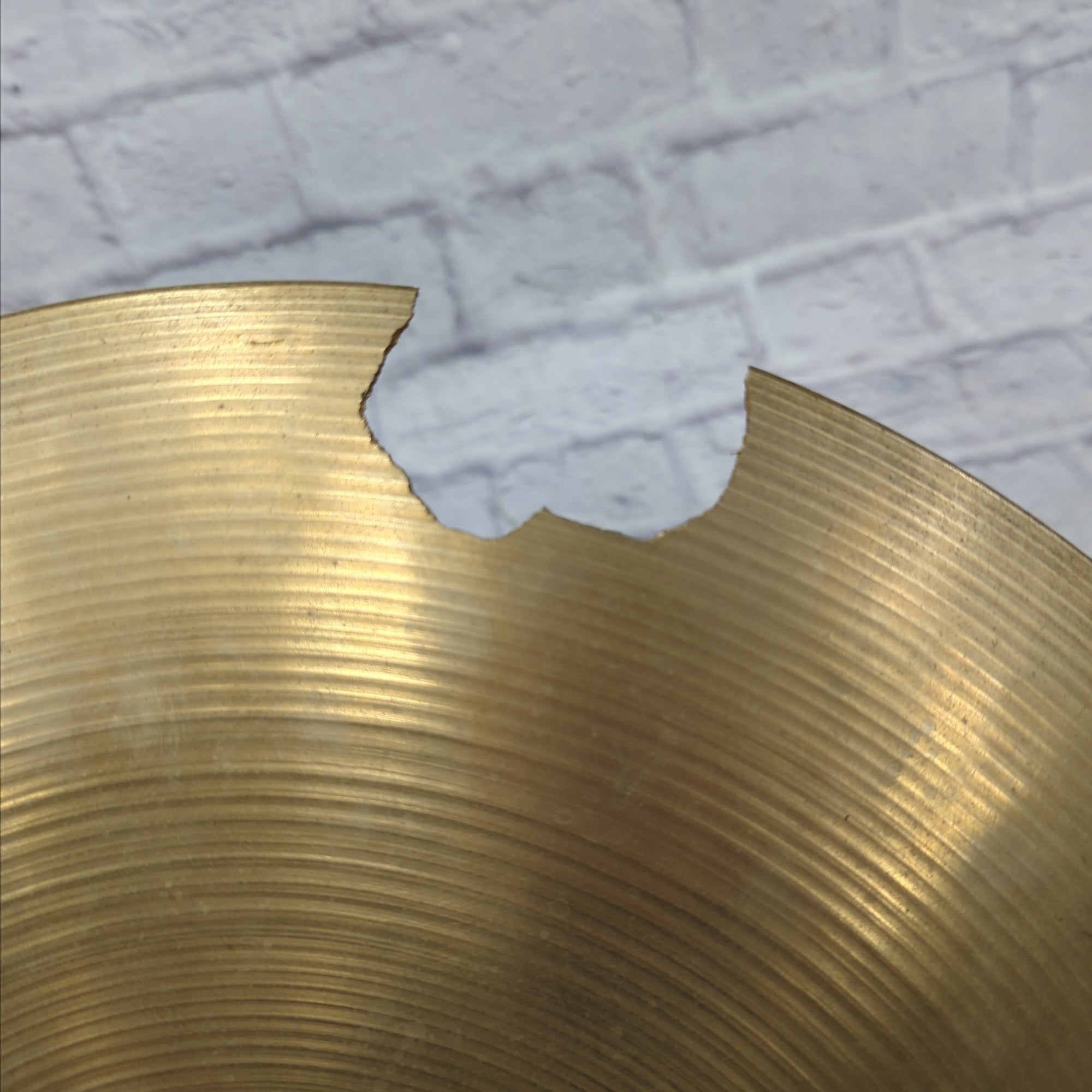 Zildjian 18 Ride Cymbal CRACKED