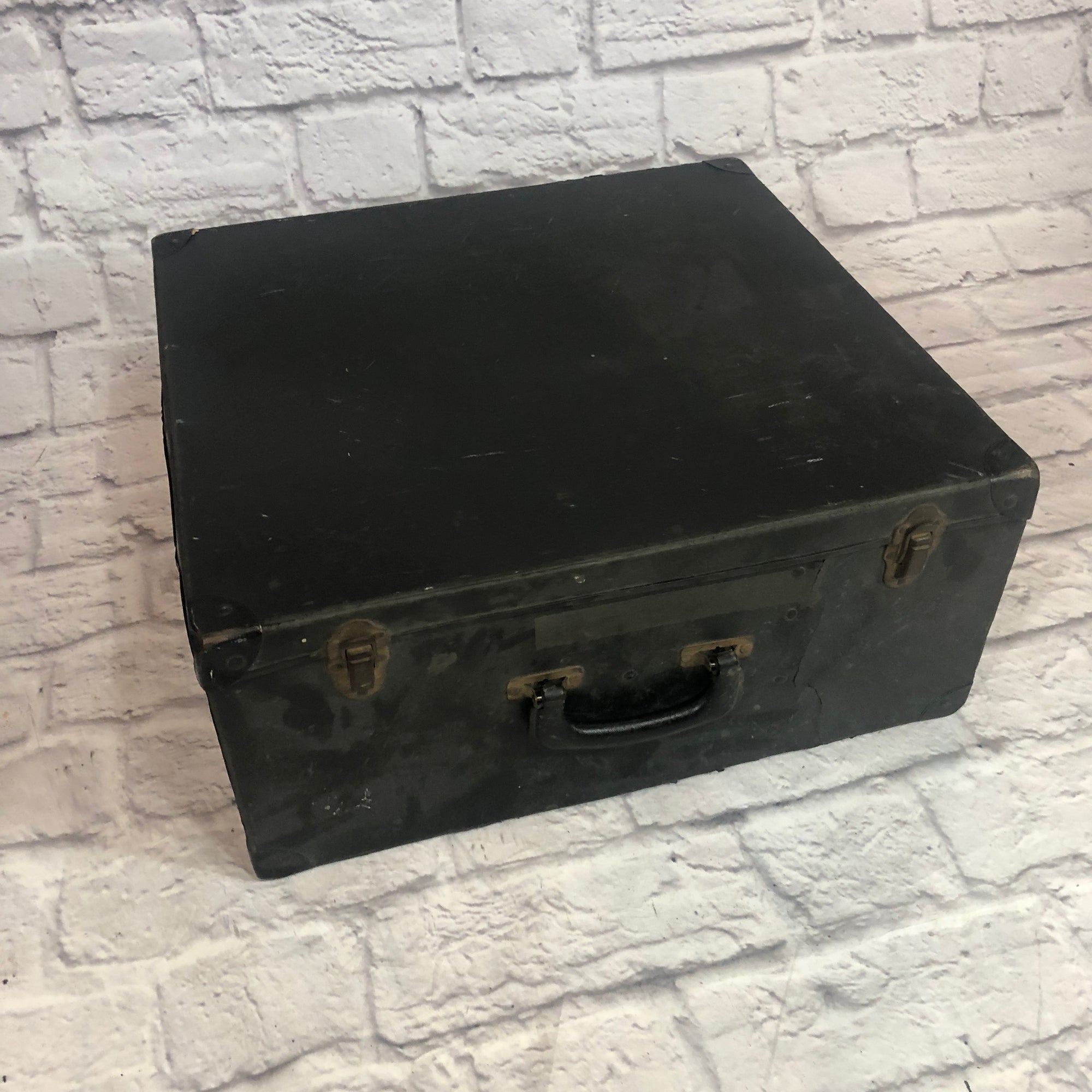 DAMAGED Vintage Unknown 13x7.5 Fiber Snare Drum Case - Evolution Music